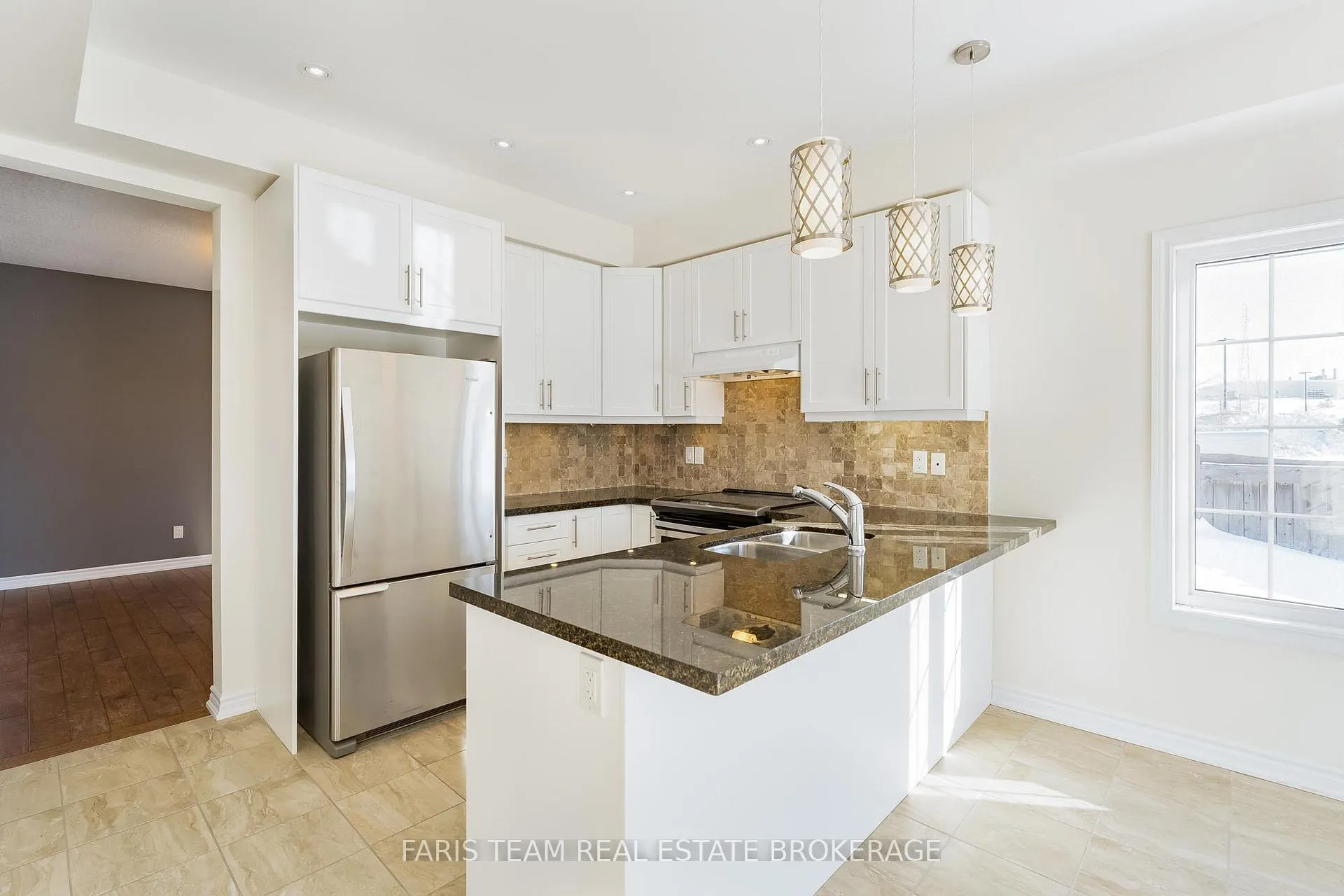 Photo 4 of 41 Diana Drive, Orillia — HOMEH
