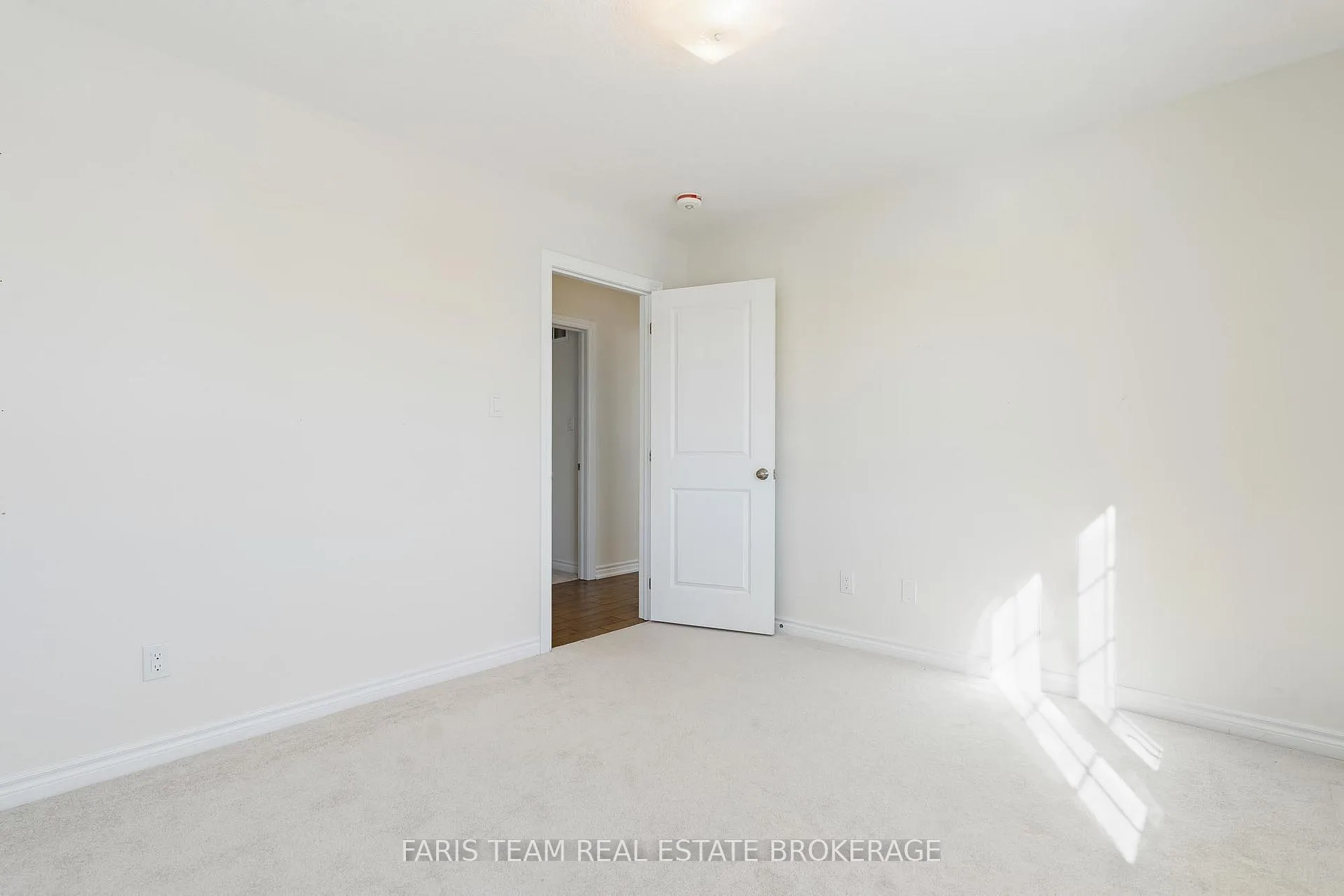 Photo 22 of 41 Diana Drive, Orillia — HOMEH