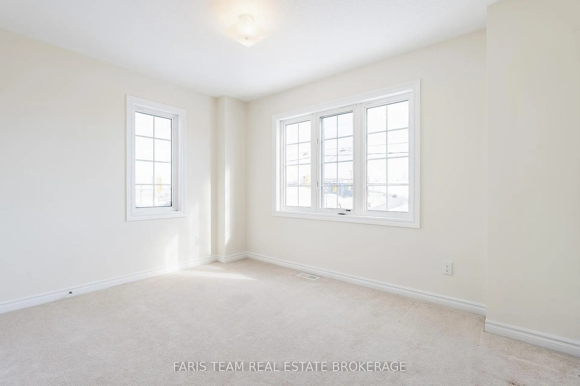 Photo 25 of 41 Diana Drive, Orillia — HOMEH