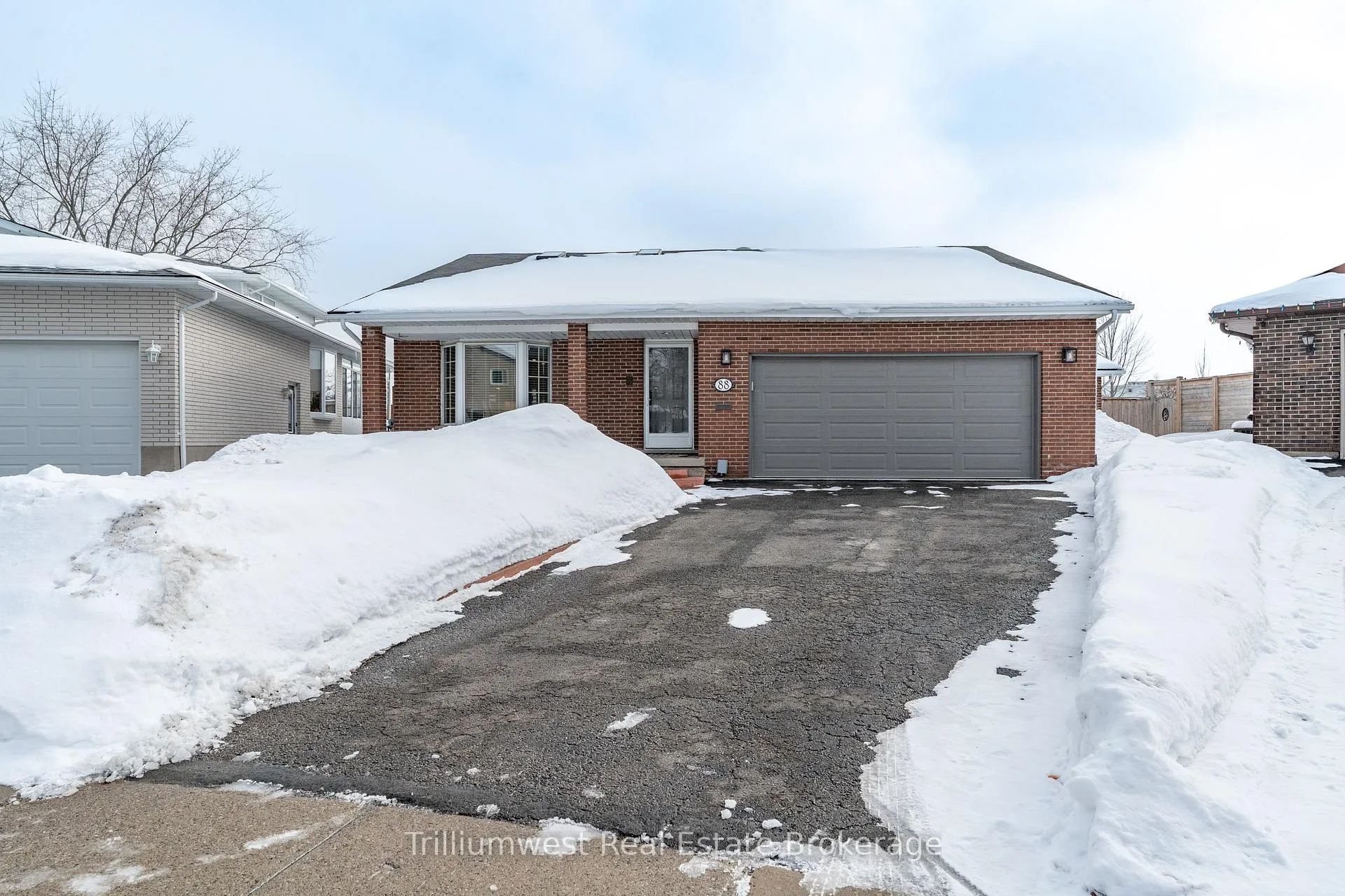 Photo 1 of 88 Old Forest Crescent, Kitchener — HOMEH