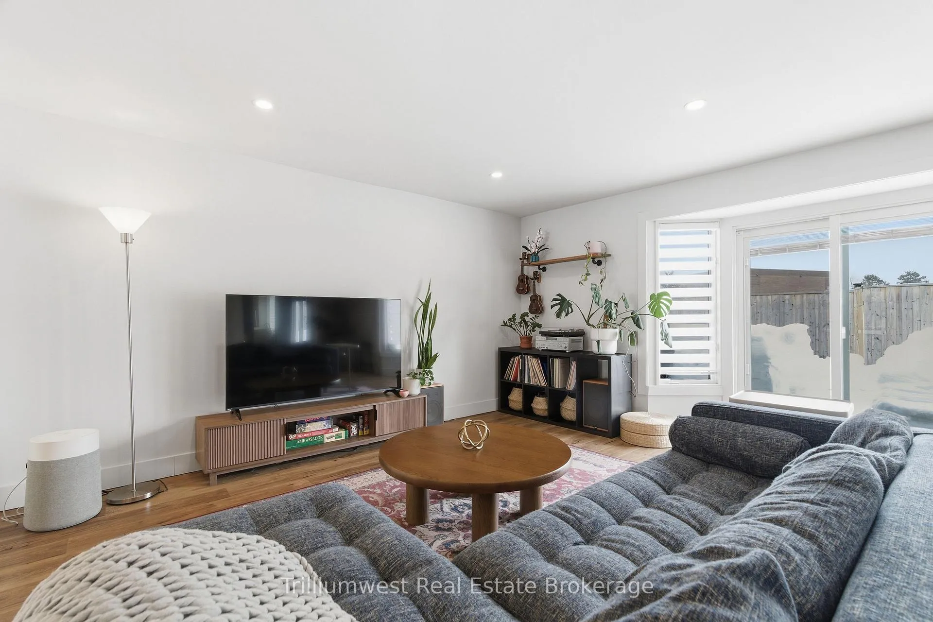 Photo 11 of 88 Old Forest Crescent, Kitchener — HOMEH