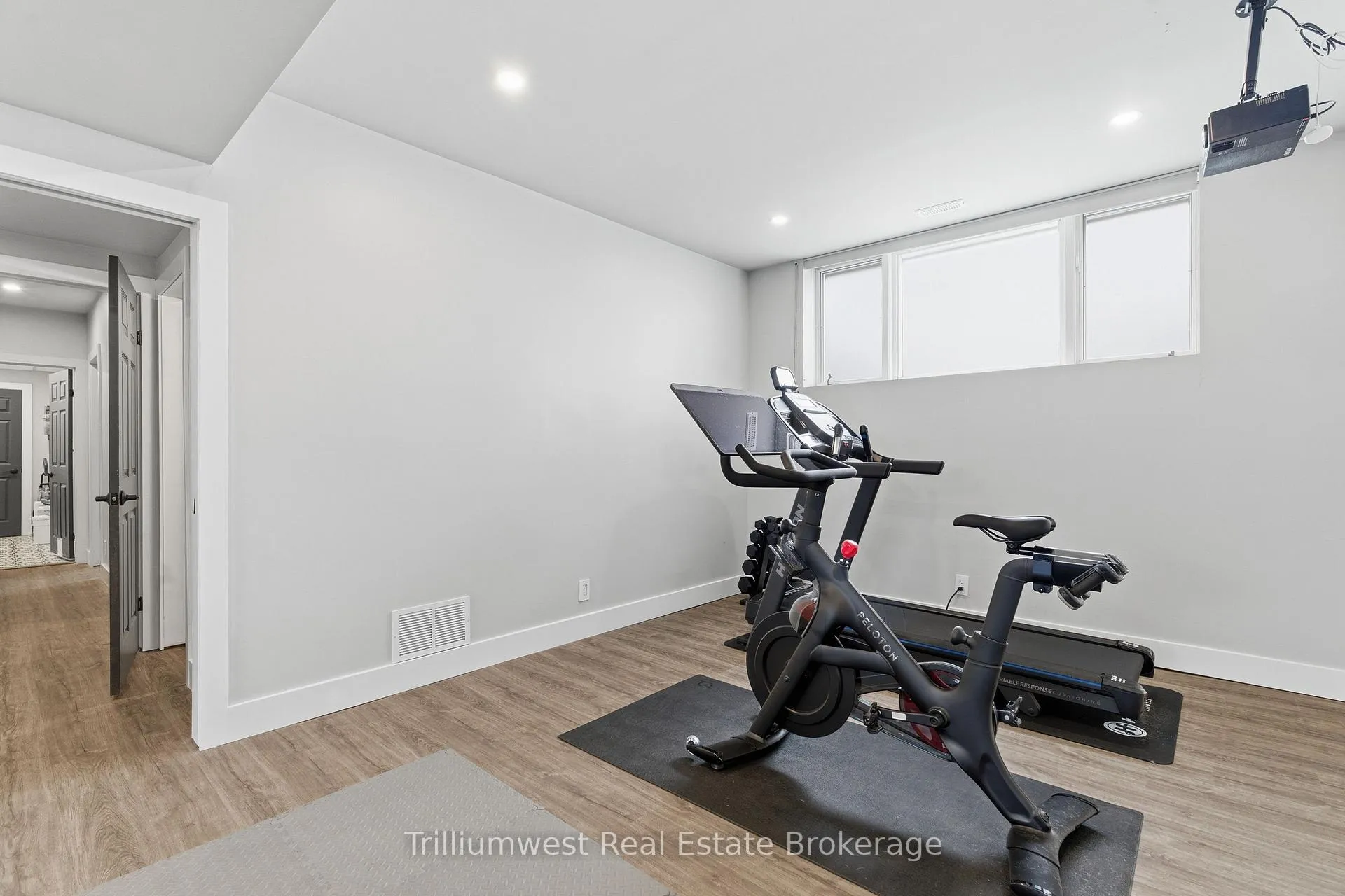 Photo 35 of 88 Old Forest Crescent, Kitchener — HOMEH
