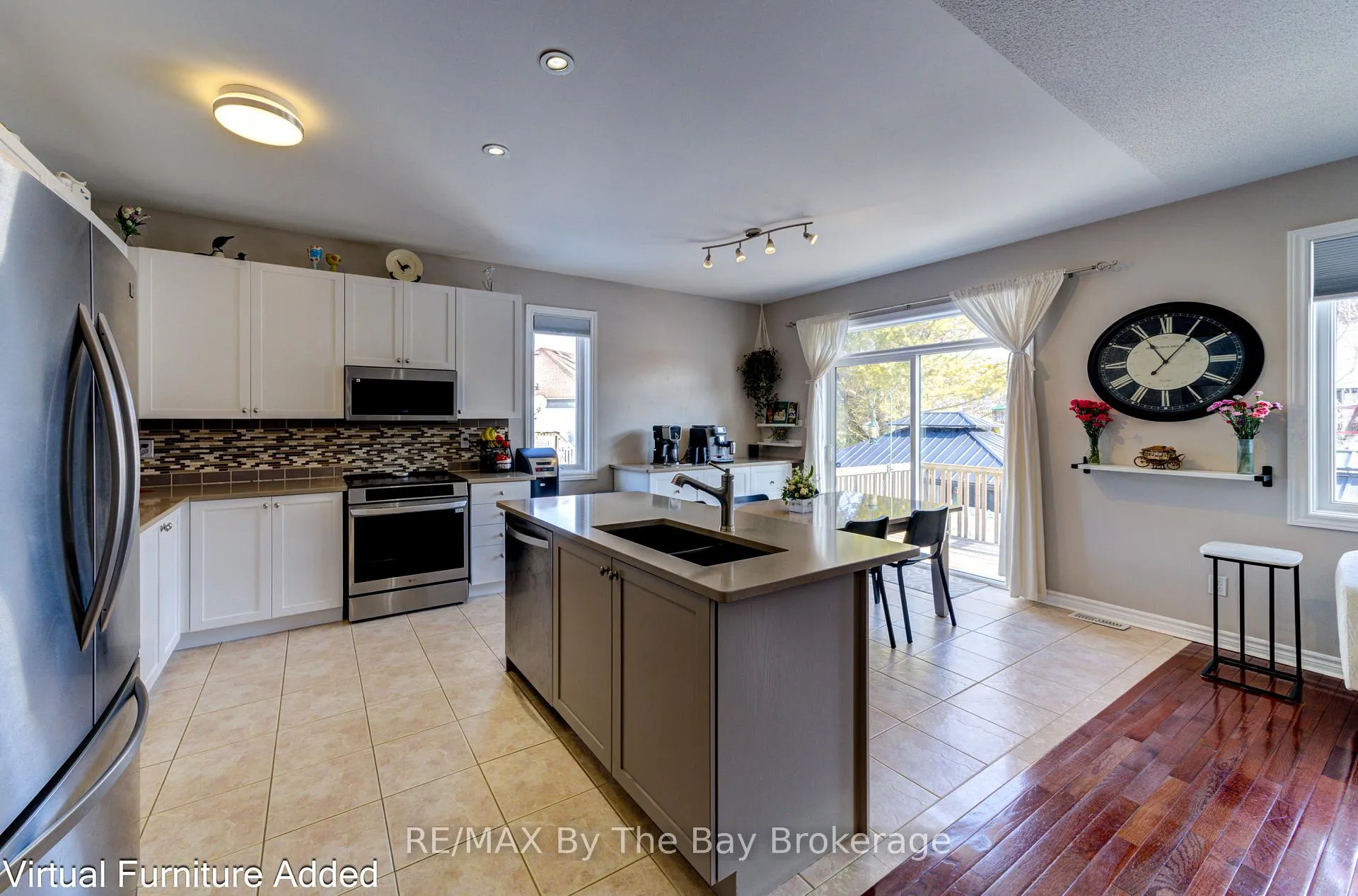 Photo 7 of 159 41st Street S, Wasaga Beach — HOMEH