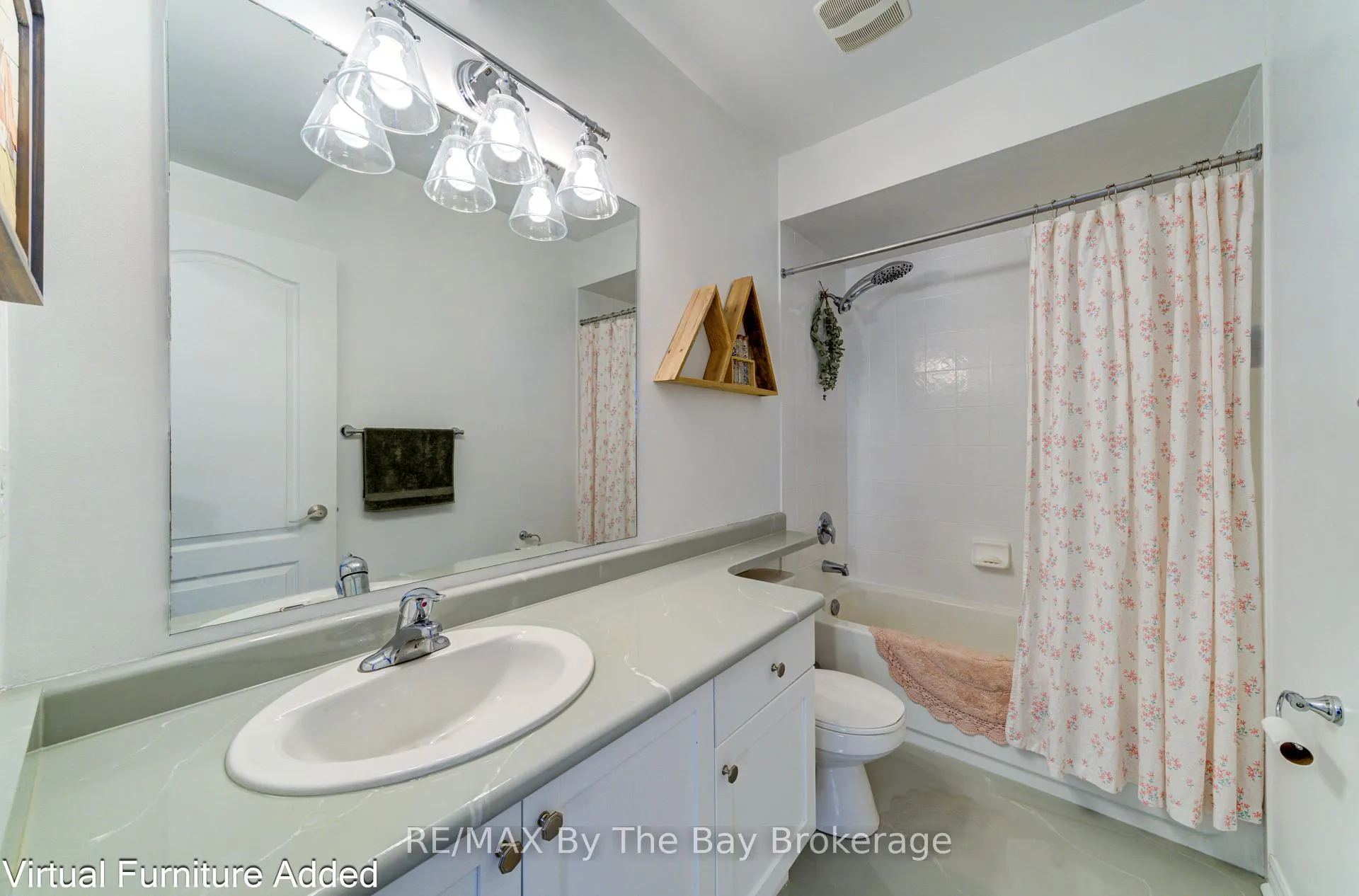 Photo 35 of 159 41st Street S, Wasaga Beach — HOMEH