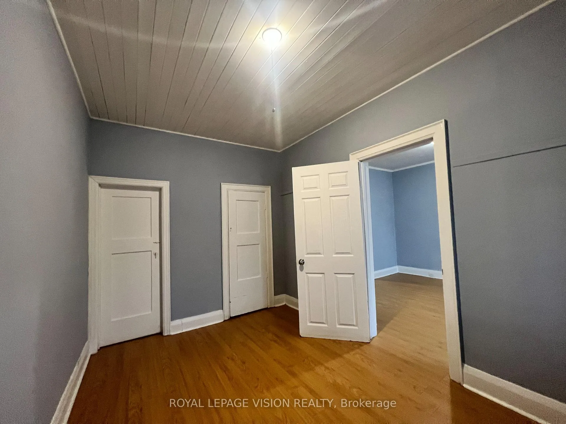 Photo 16 of 424 Bloor Street E, Oshawa, Lakeview — HOMEH