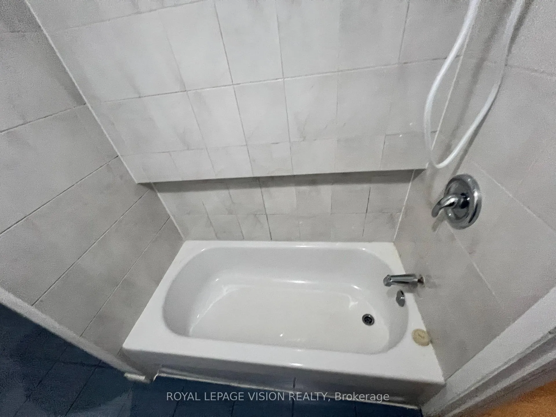 Photo 18 of 424 Bloor Street E, Oshawa, Lakeview — HOMEH