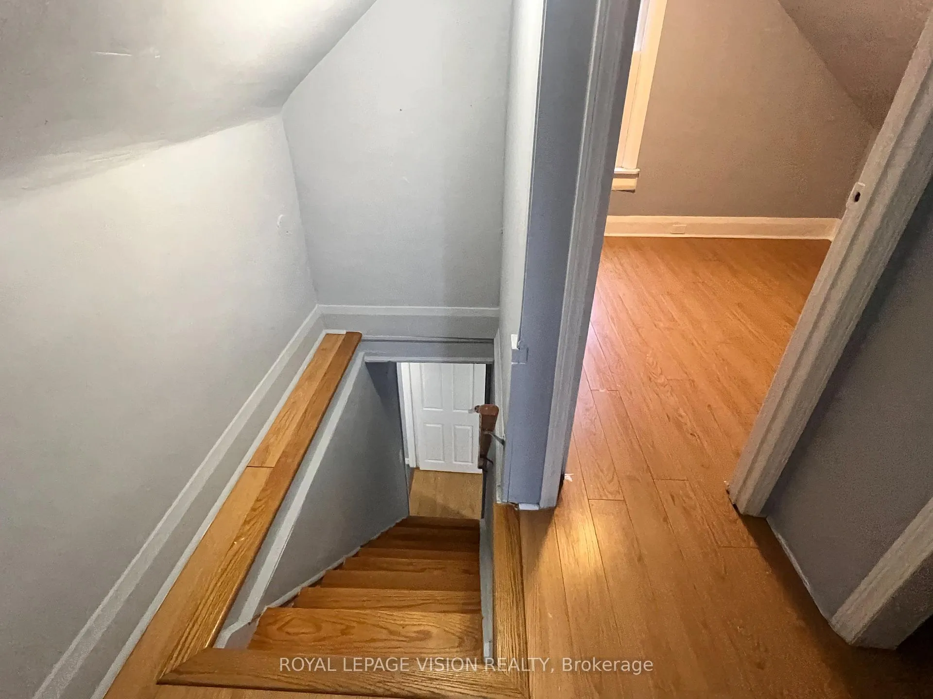 Photo 25 of 424 Bloor Street E, Oshawa, Lakeview — HOMEH