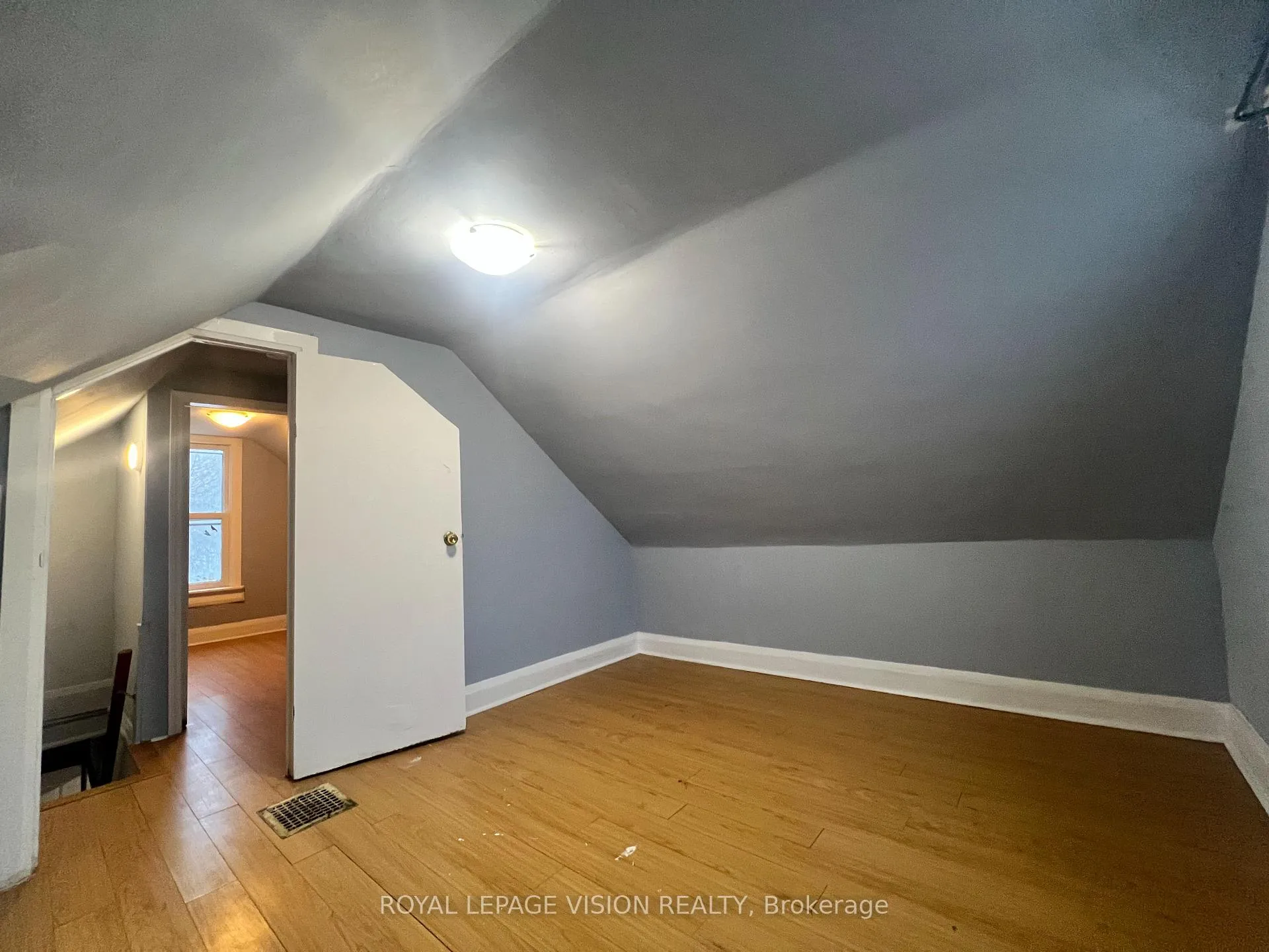 Photo 33 of 424 Bloor Street E, Oshawa, Lakeview — HOMEH