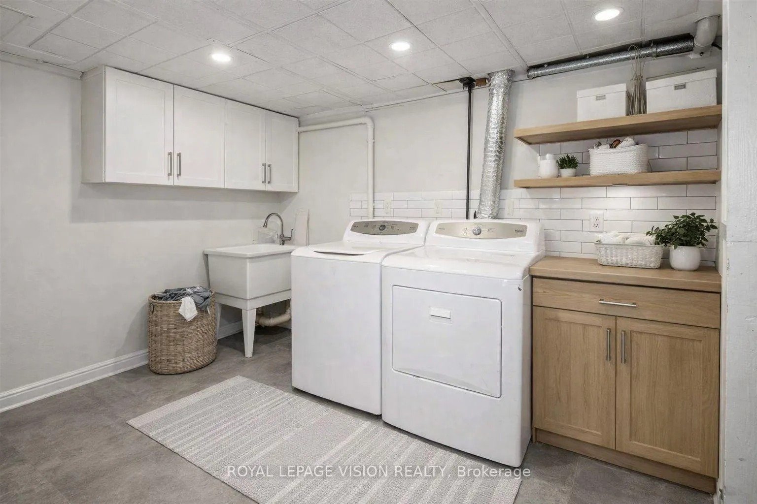 Photo 35 of 424 Bloor Street E, Oshawa, Lakeview — HOMEH