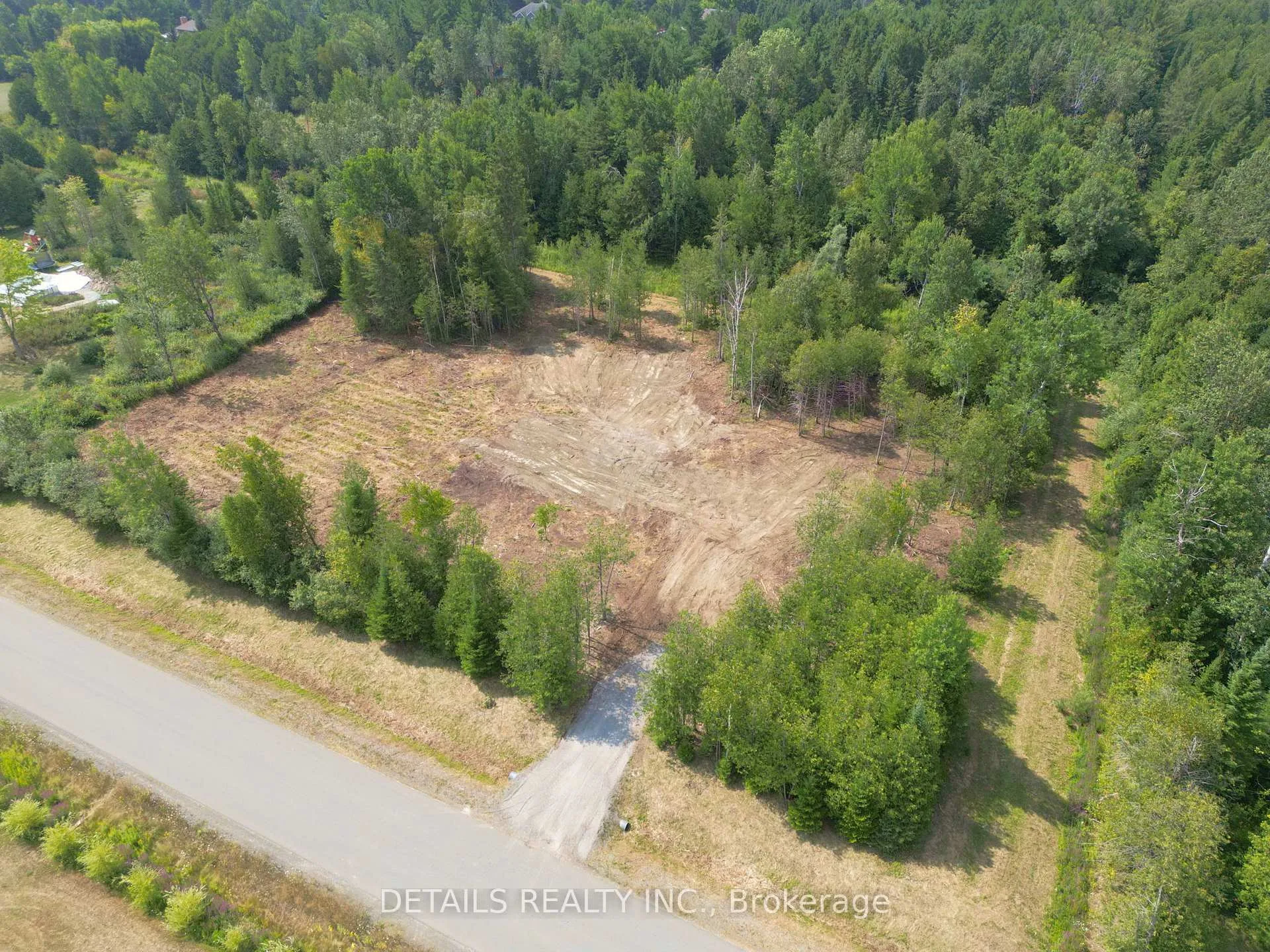 Photo 3 of 127 Gentry Road, Ottawa, Huntley Ward (South West) — HOMEH