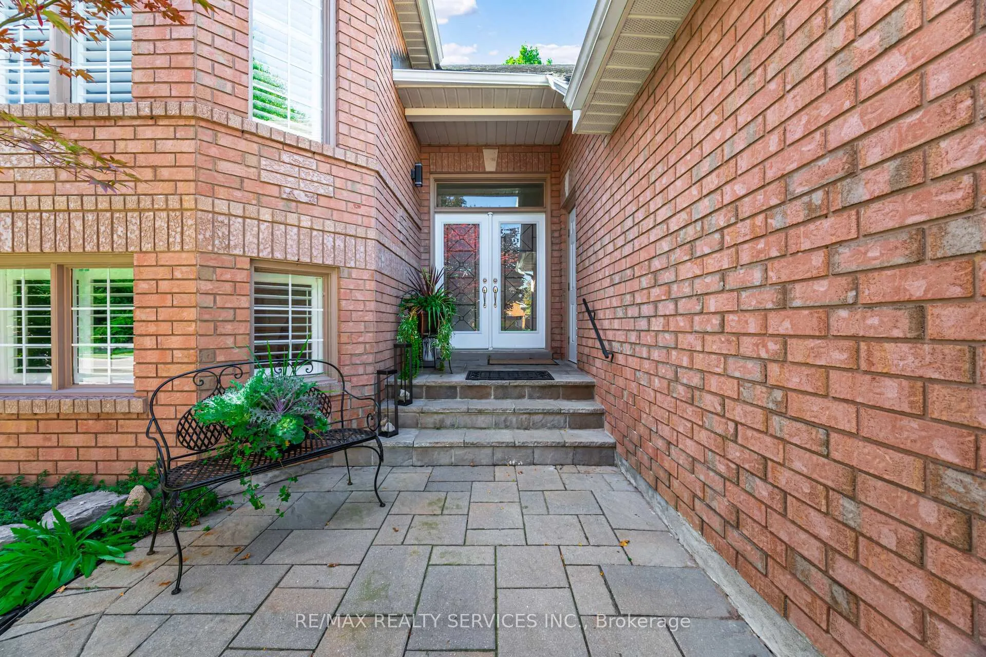 Photo 4 of 26 Hamilton Crescent, Halton Hills, Georgetown — HOMEH