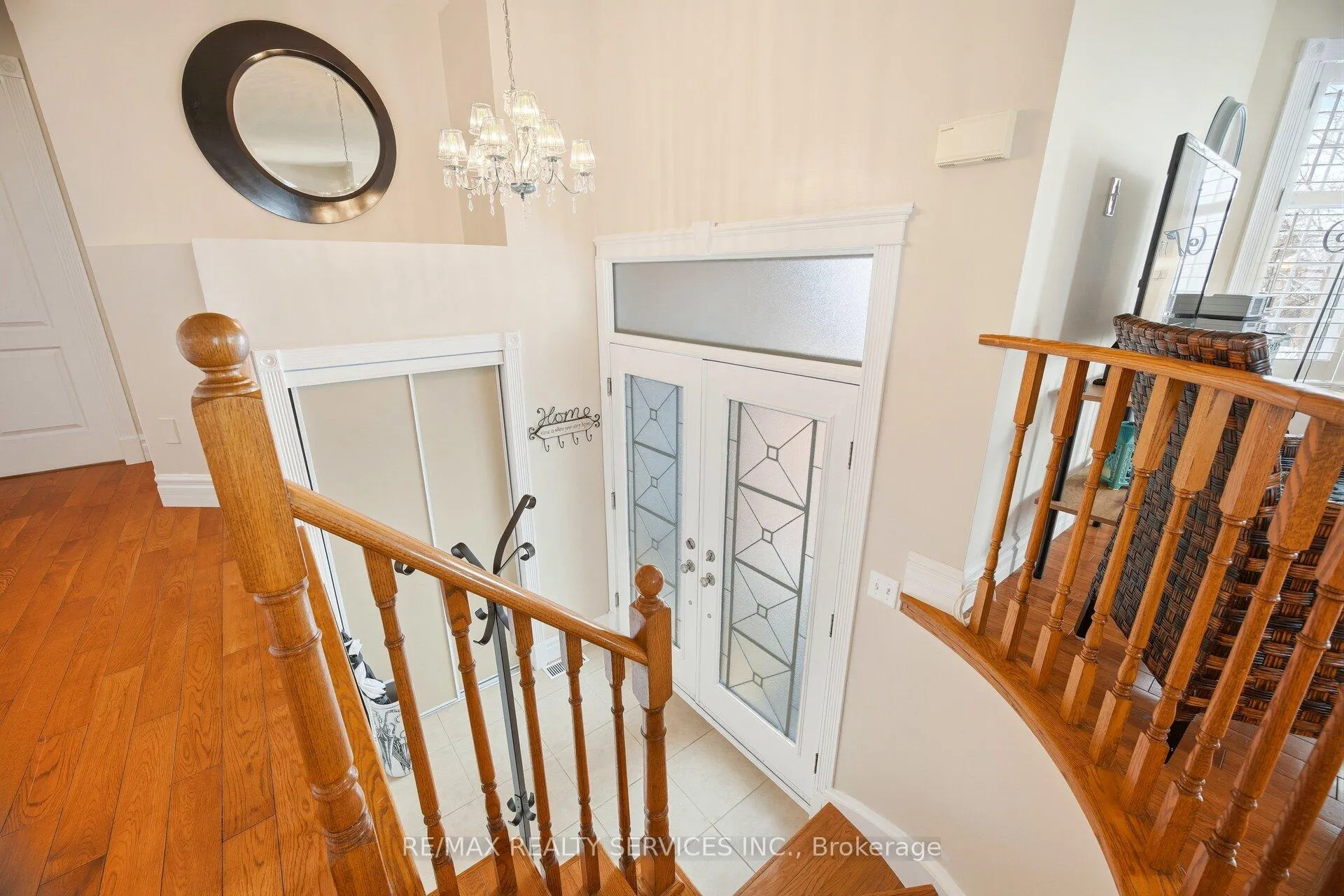 Photo 6 of 26 Hamilton Crescent, Halton Hills, Georgetown — HOMEH