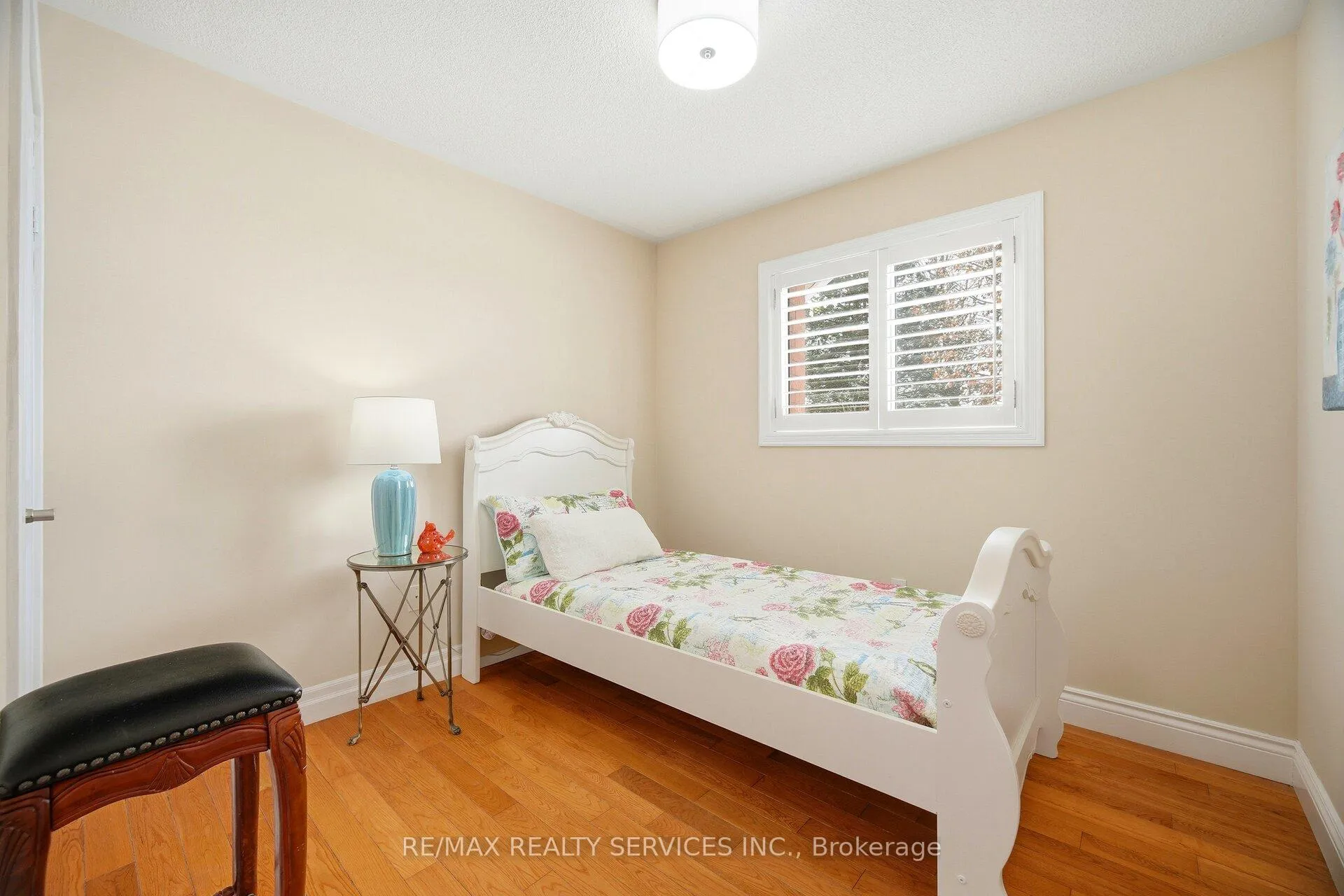 Photo 21 of 26 Hamilton Crescent, Halton Hills, Georgetown — HOMEH