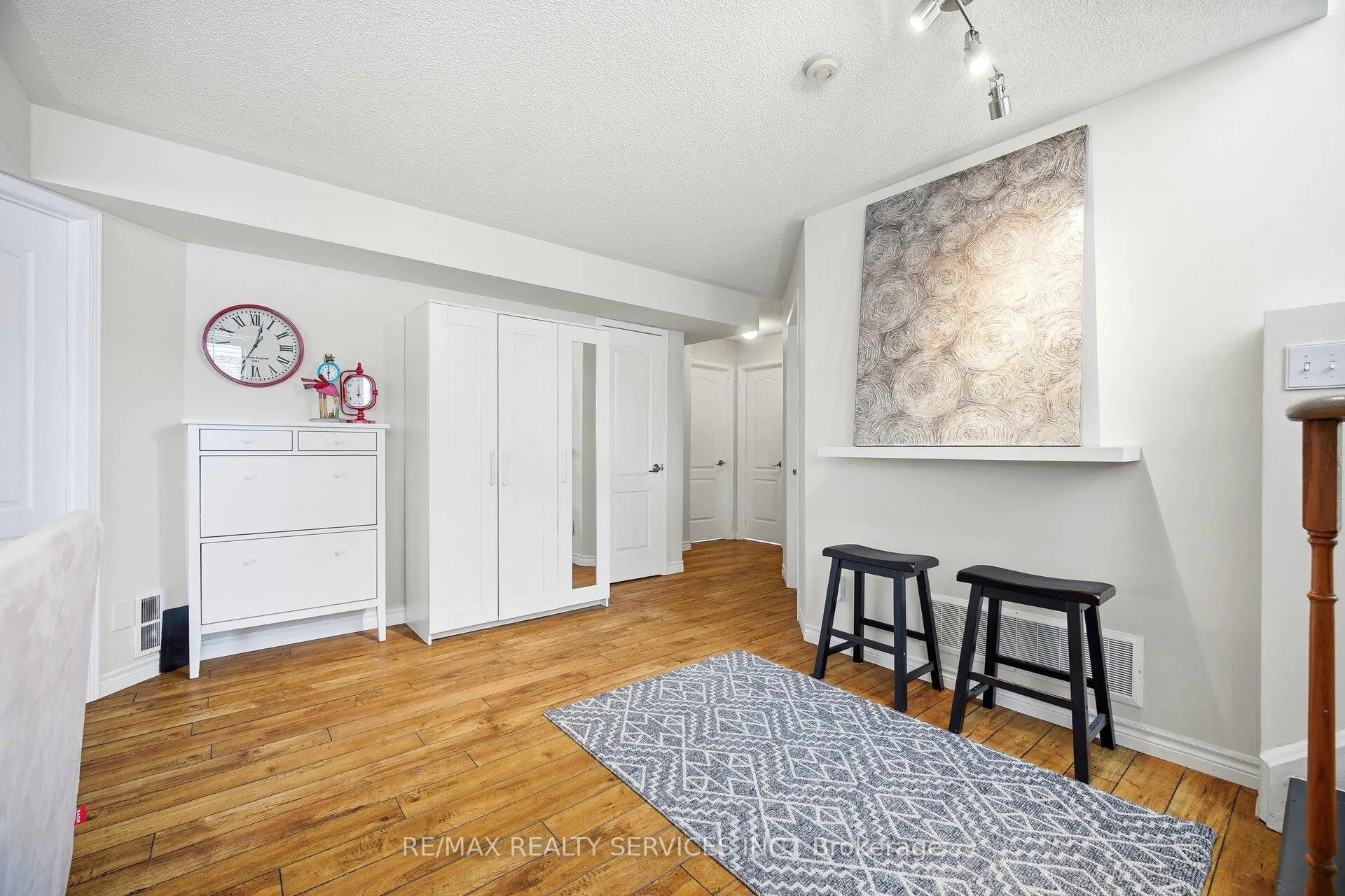 Photo 25 of 26 Hamilton Crescent, Halton Hills, Georgetown — HOMEH