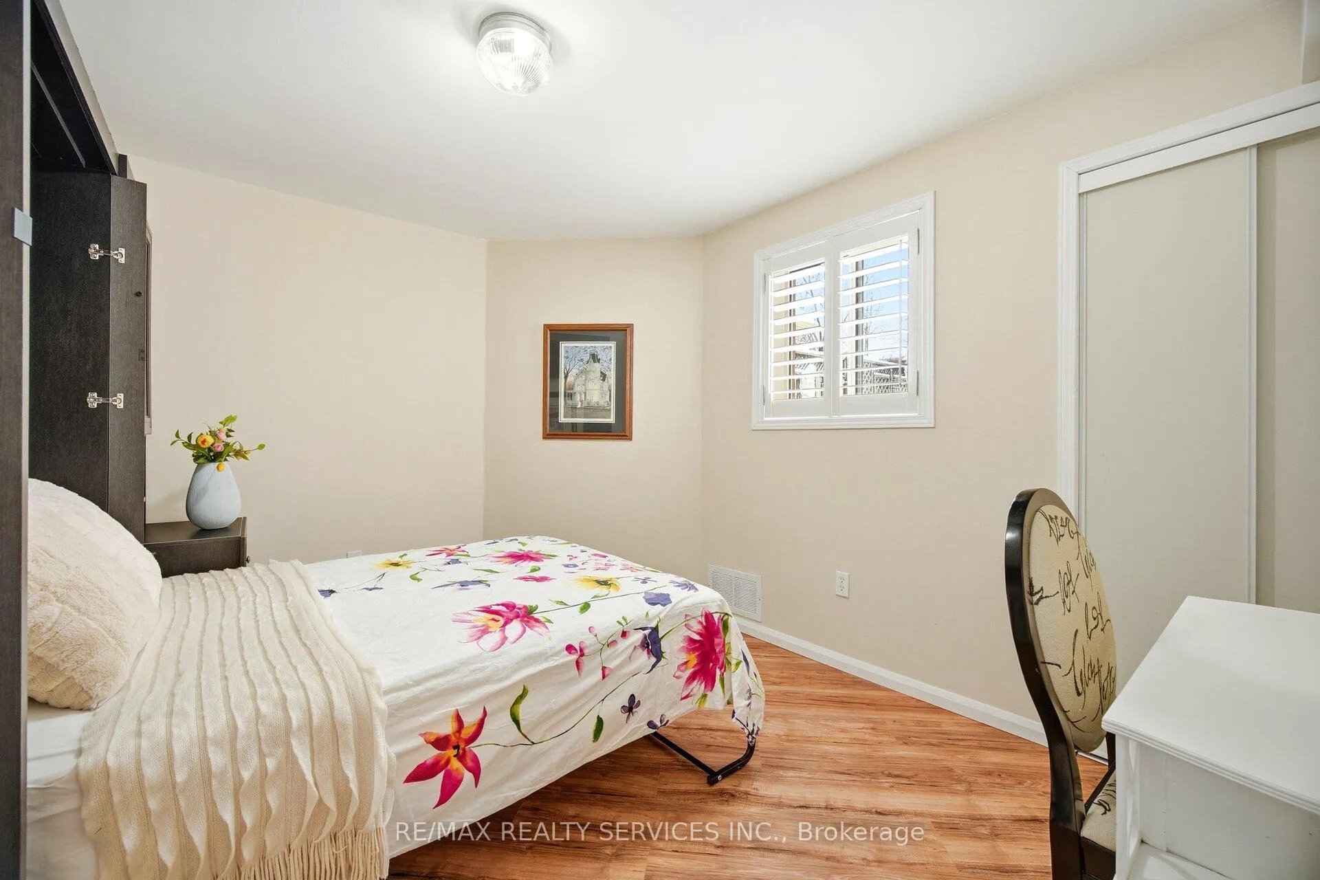 Photo 28 of 26 Hamilton Crescent, Halton Hills, Georgetown — HOMEH
