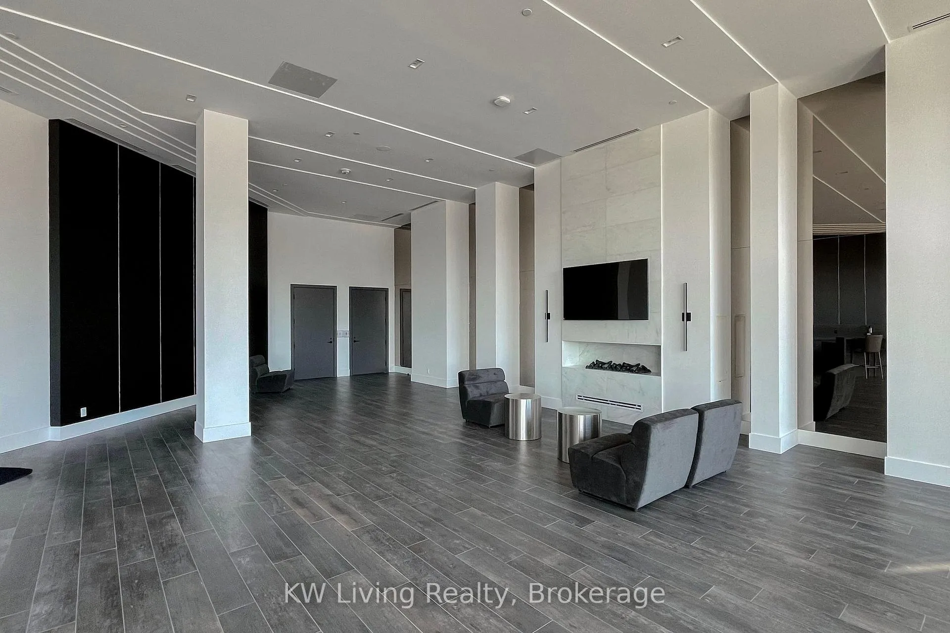 Photo 11 of Unit 1005, 18 Water Walk Drive, Markham, Unionville — HOMEH