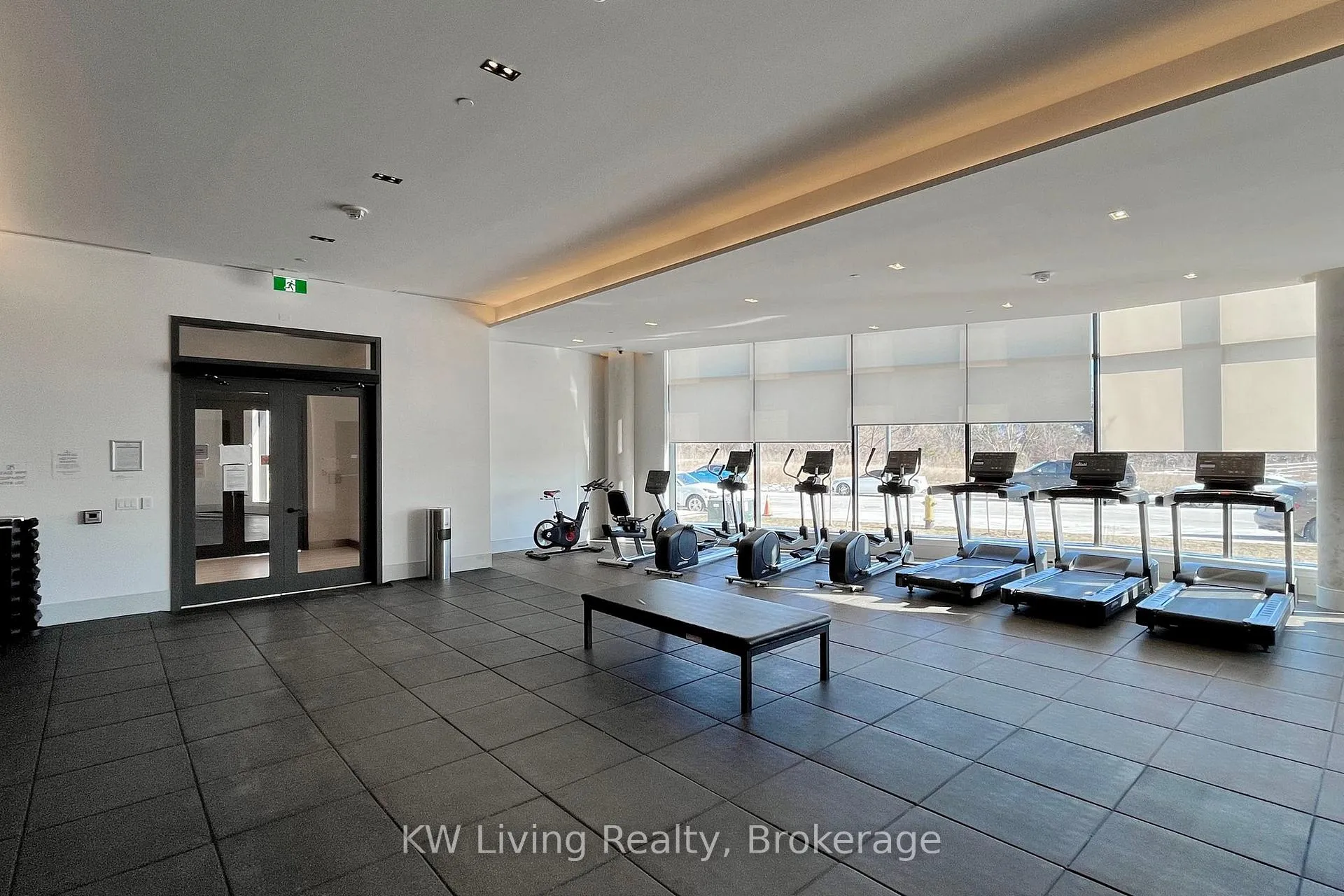 Photo 13 of Unit 1005, 18 Water Walk Drive, Markham, Unionville — HOMEH
