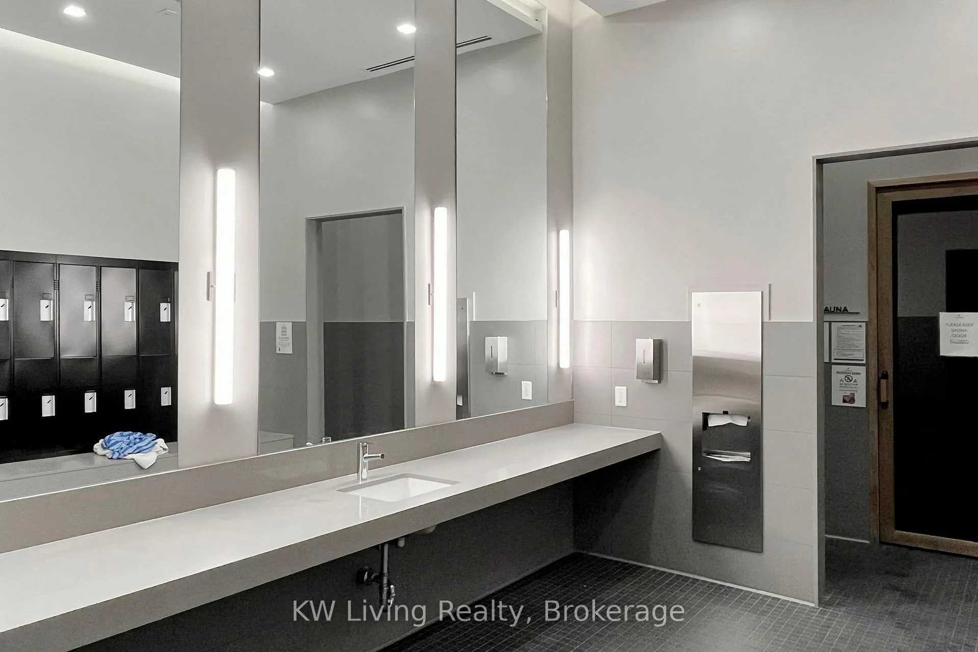 Photo 17 of Unit 1005, 18 Water Walk Drive, Markham, Unionville — HOMEH