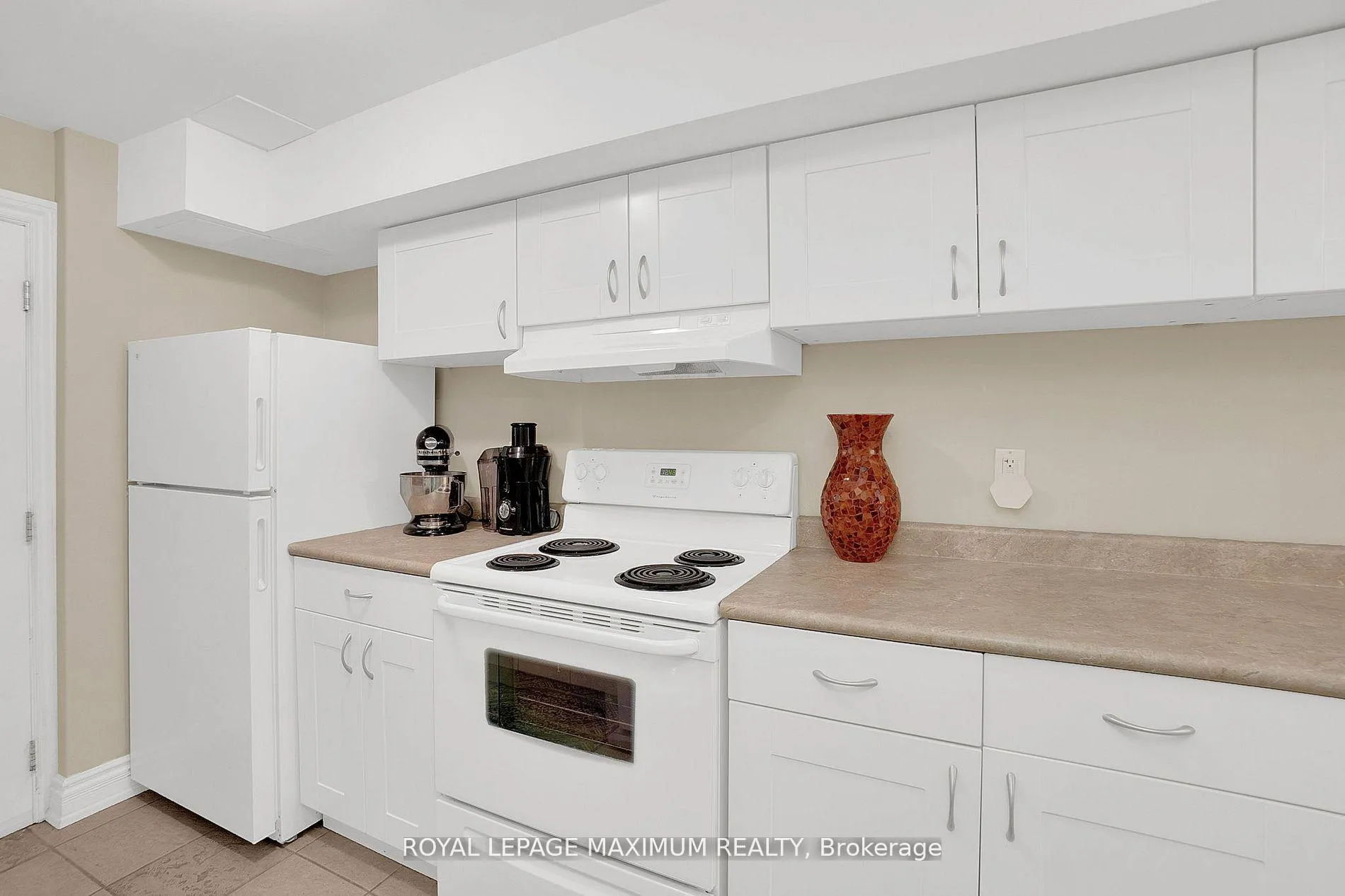 Photo 21 of 572 Northcliffe Boulevard, Toronto, Oakwood Village — HOMEH