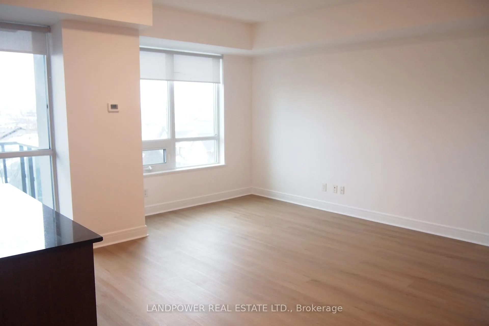 Photo 6 of Unit 512, 35 Brian Peck Crescent, Toronto, Thorncliffe Park — HOMEH