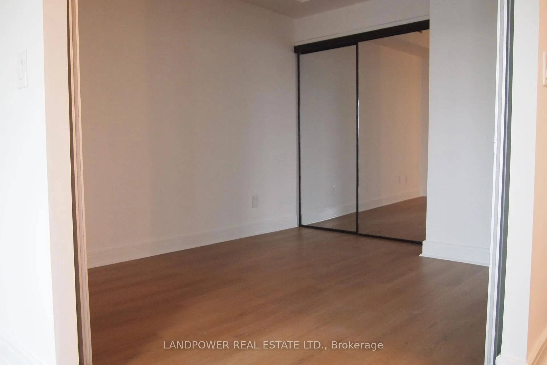 Photo 8 of Unit 512, 35 Brian Peck Crescent, Toronto, Thorncliffe Park — HOMEH