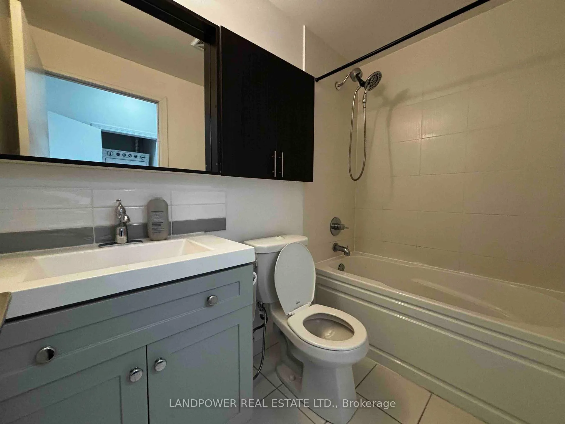 Photo 9 of Unit 512, 35 Brian Peck Crescent, Toronto, Thorncliffe Park — HOMEH
