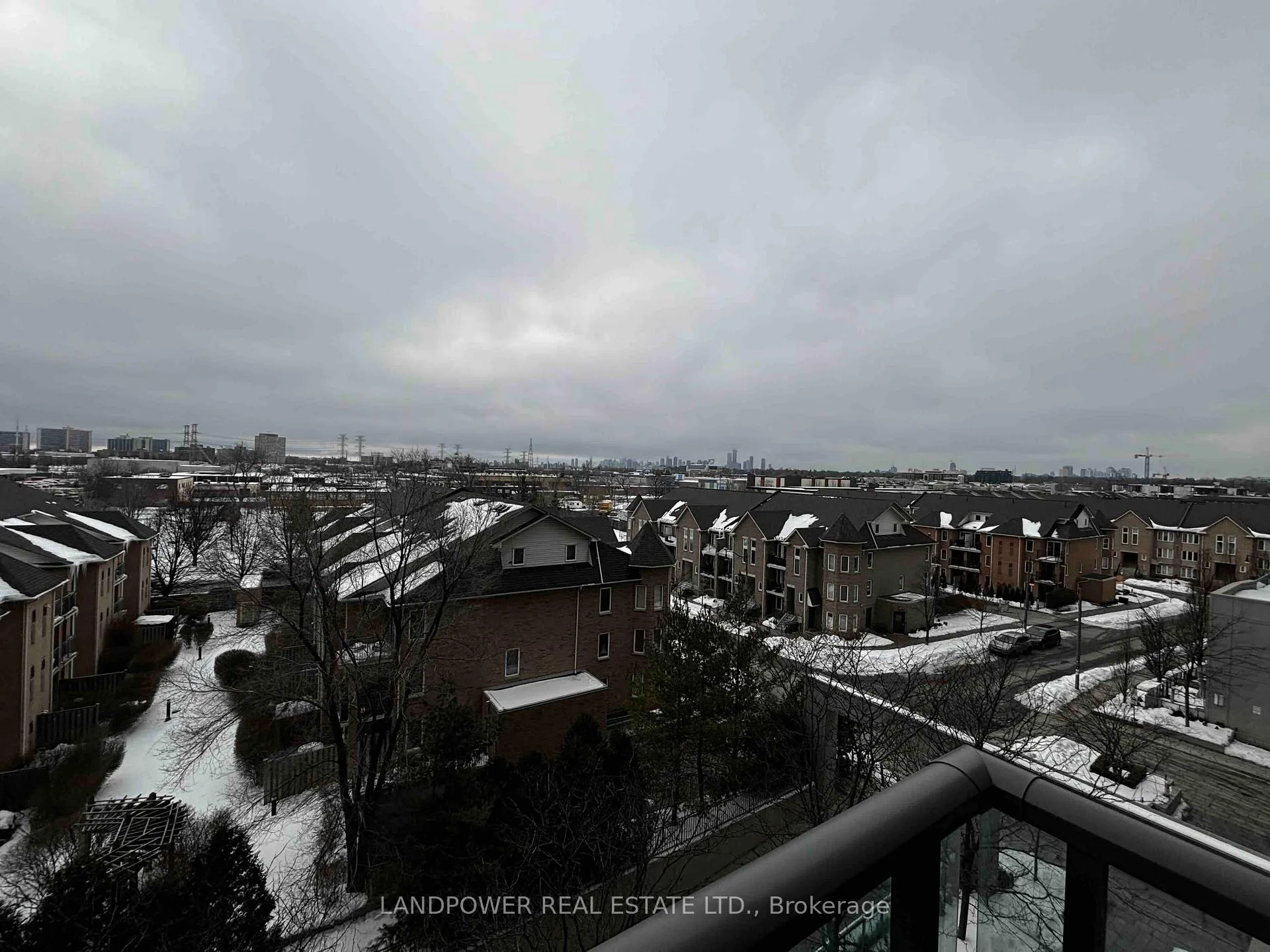Photo 10 of Unit 512, 35 Brian Peck Crescent, Toronto, Thorncliffe Park — HOMEH
