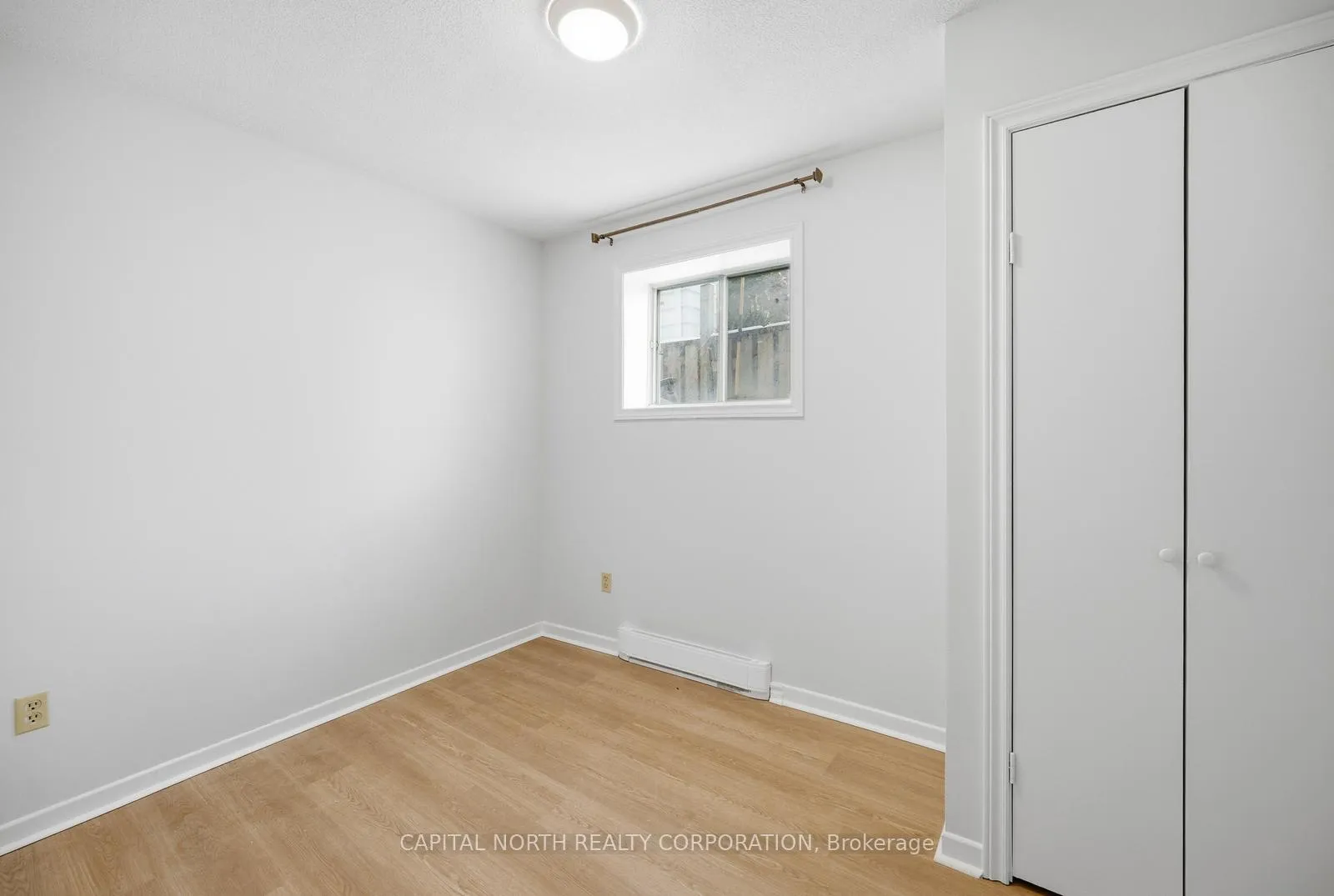 Photo 19 of Unit 6, 104 Wellington Street E, Aurora, Aurora Village — HOMEH