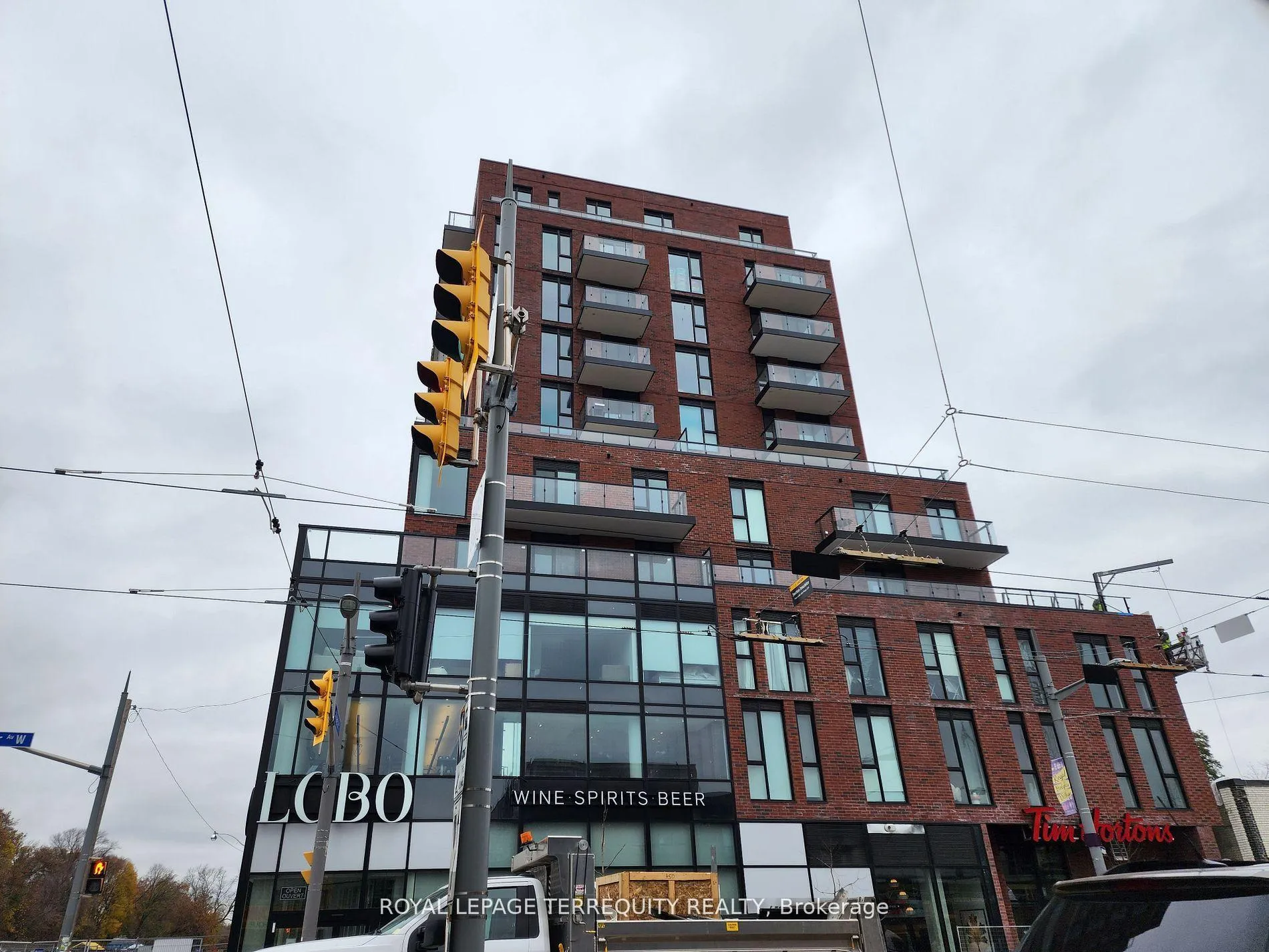 Photo 16 of Unit 809, 185 Alberta Avenue, Toronto, Oakwood Village — HOMEH
