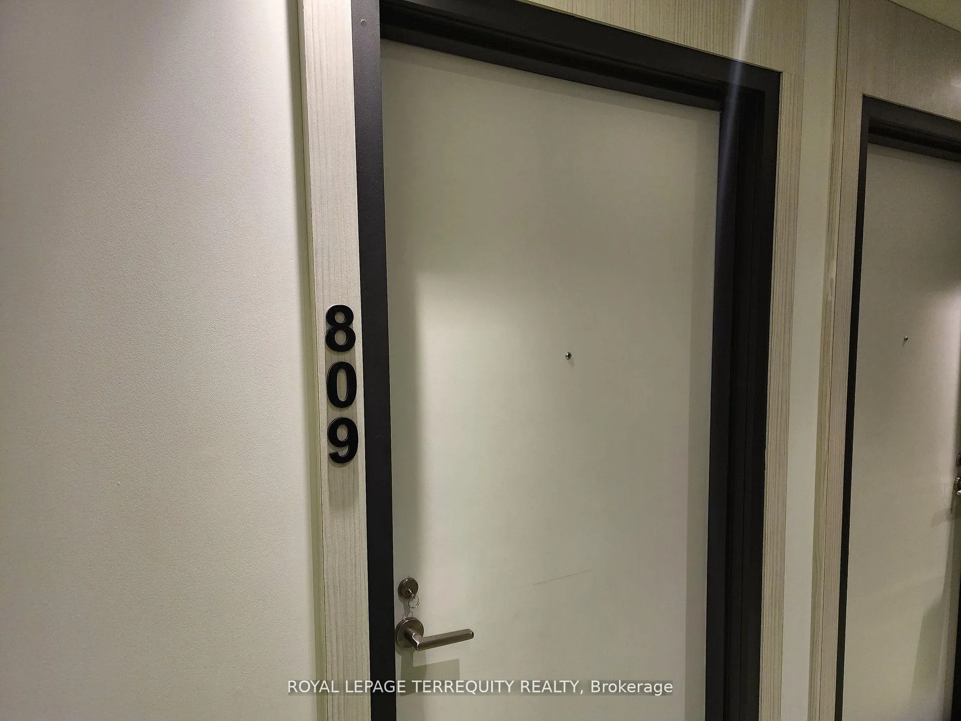 Photo 25 of Unit 809, 185 Alberta Avenue, Toronto, Oakwood Village — HOMEH