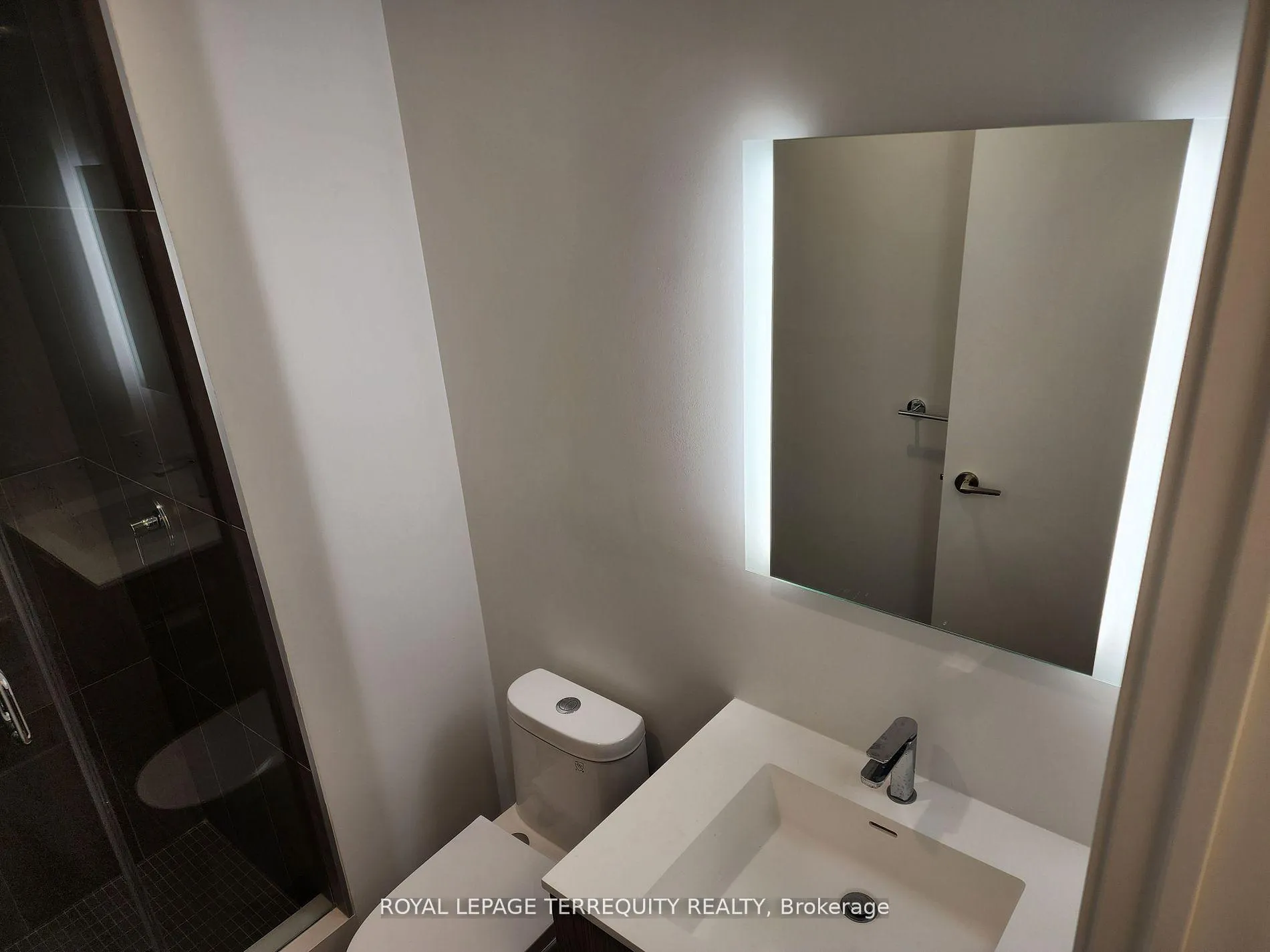 Photo 26 of Unit 809, 185 Alberta Avenue, Toronto, Oakwood Village — HOMEH