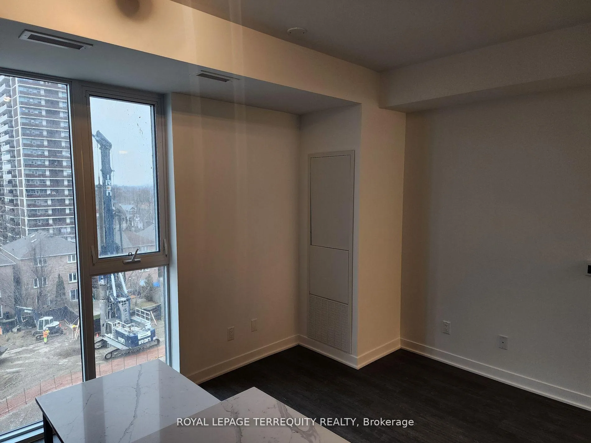 Photo 30 of Unit 809, 185 Alberta Avenue, Toronto, Oakwood Village — HOMEH