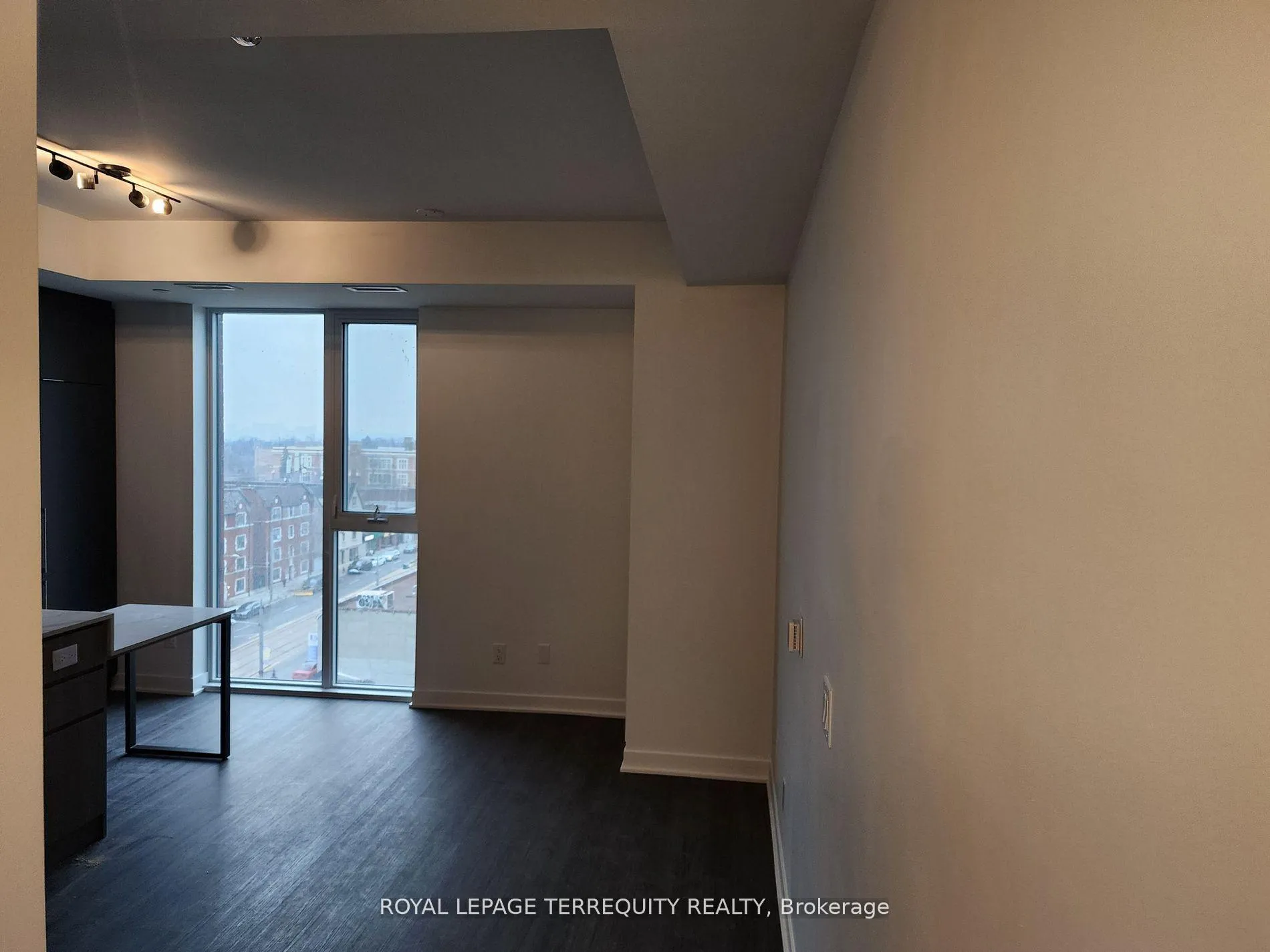 Photo 36 of Unit 809, 185 Alberta Avenue, Toronto, Oakwood Village — HOMEH