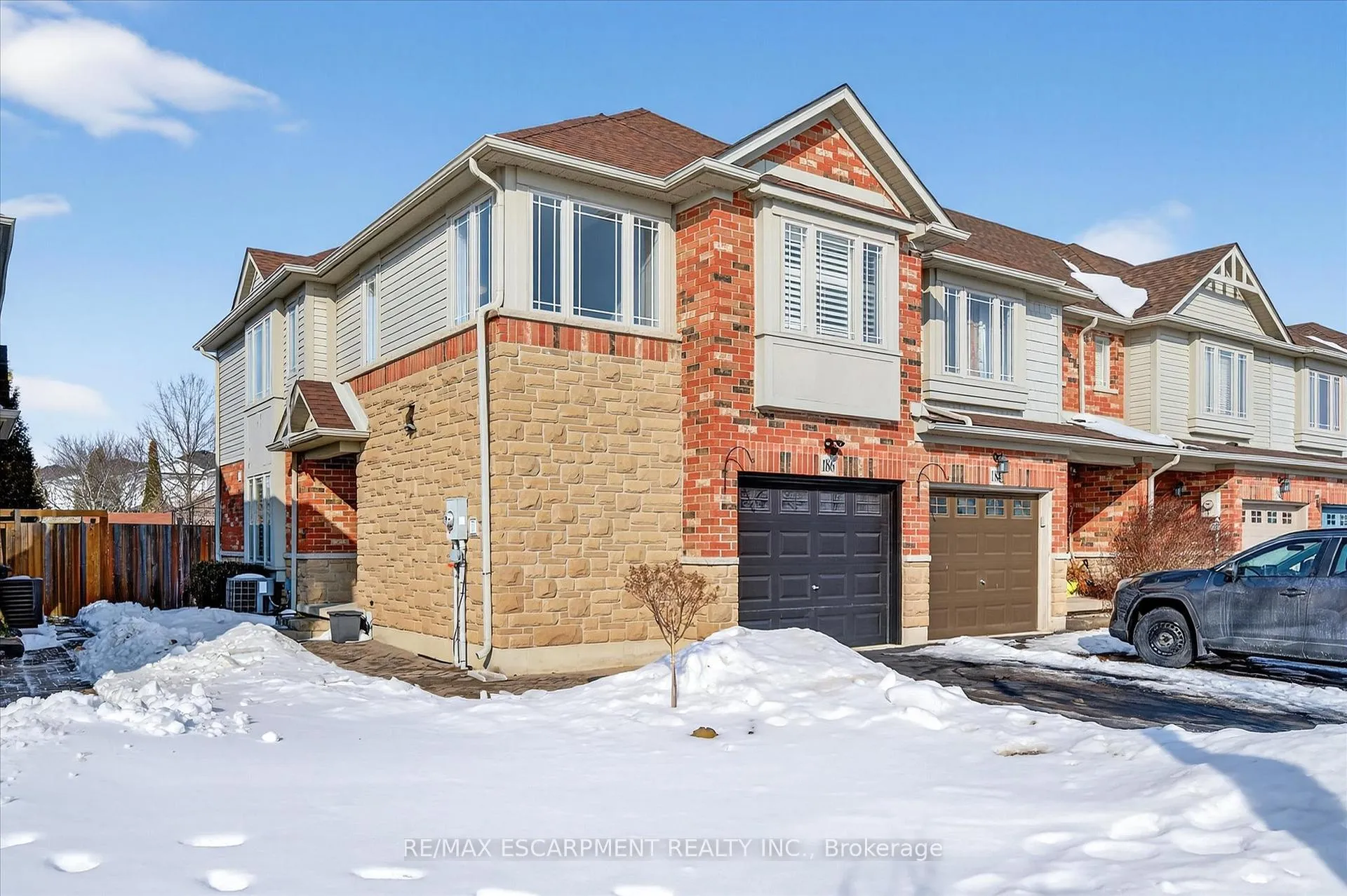 Photo 1 of 186 Great Oak Trail, Hamilton, Binbrook — HOMEH