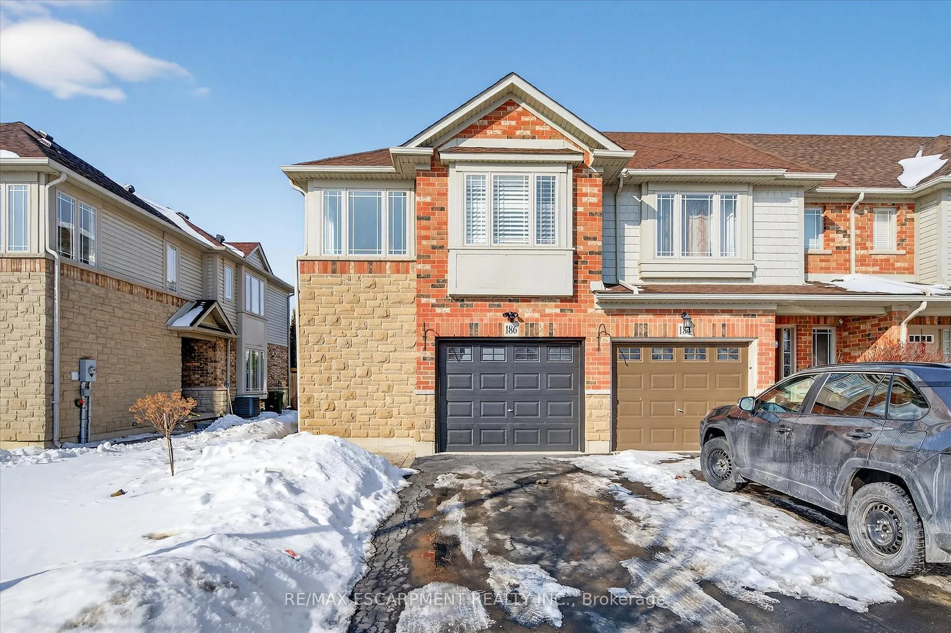 Photo 2 of 186 Great Oak Trail, Hamilton, Binbrook — HOMEH
