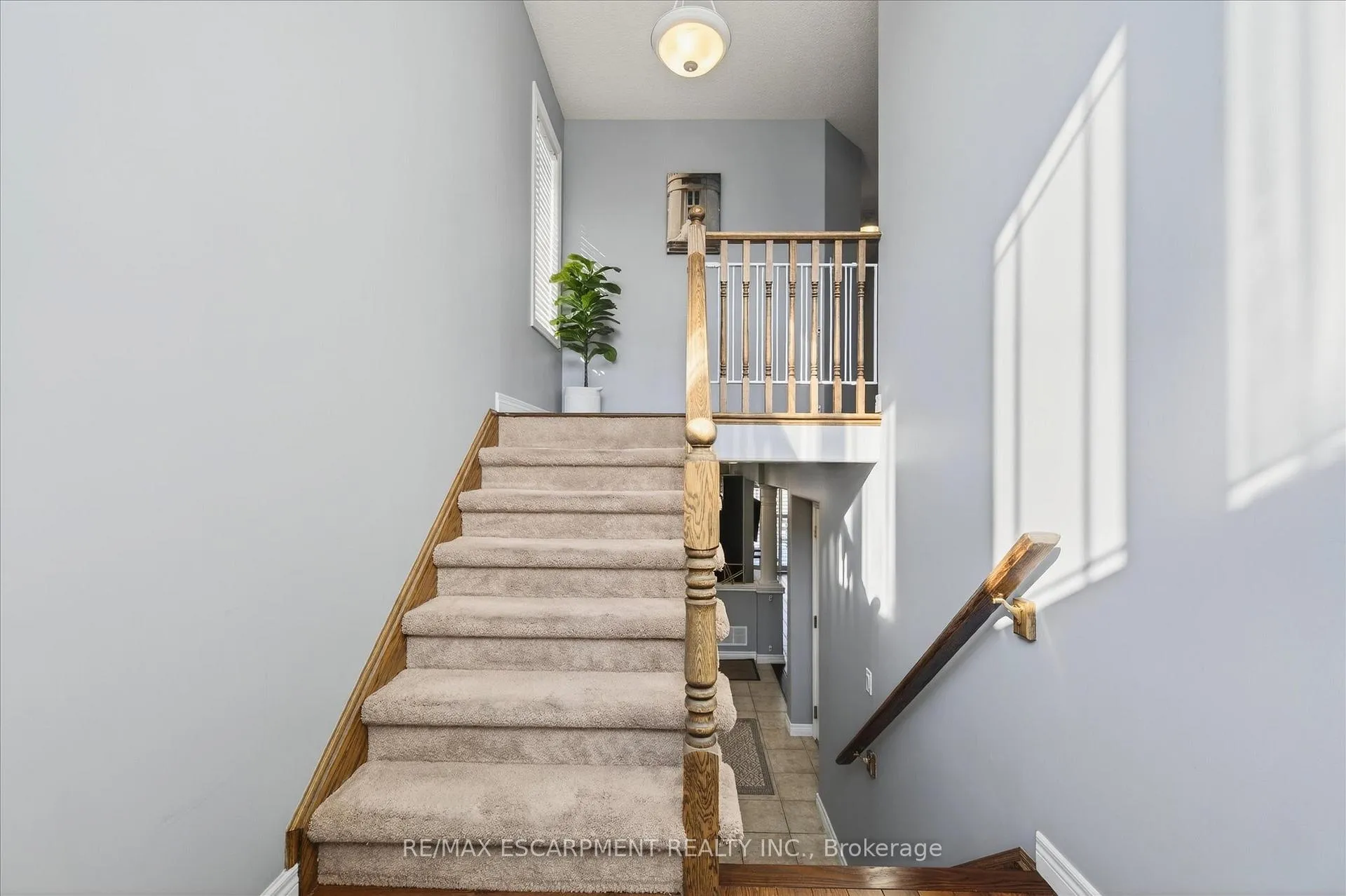 Photo 13 of 186 Great Oak Trail, Hamilton, Binbrook — HOMEH