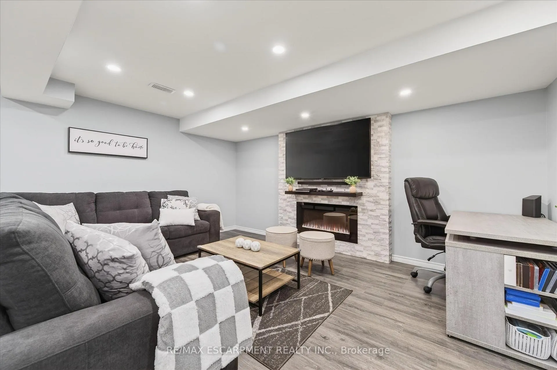 Photo 32 of 186 Great Oak Trail, Hamilton, Binbrook — HOMEH