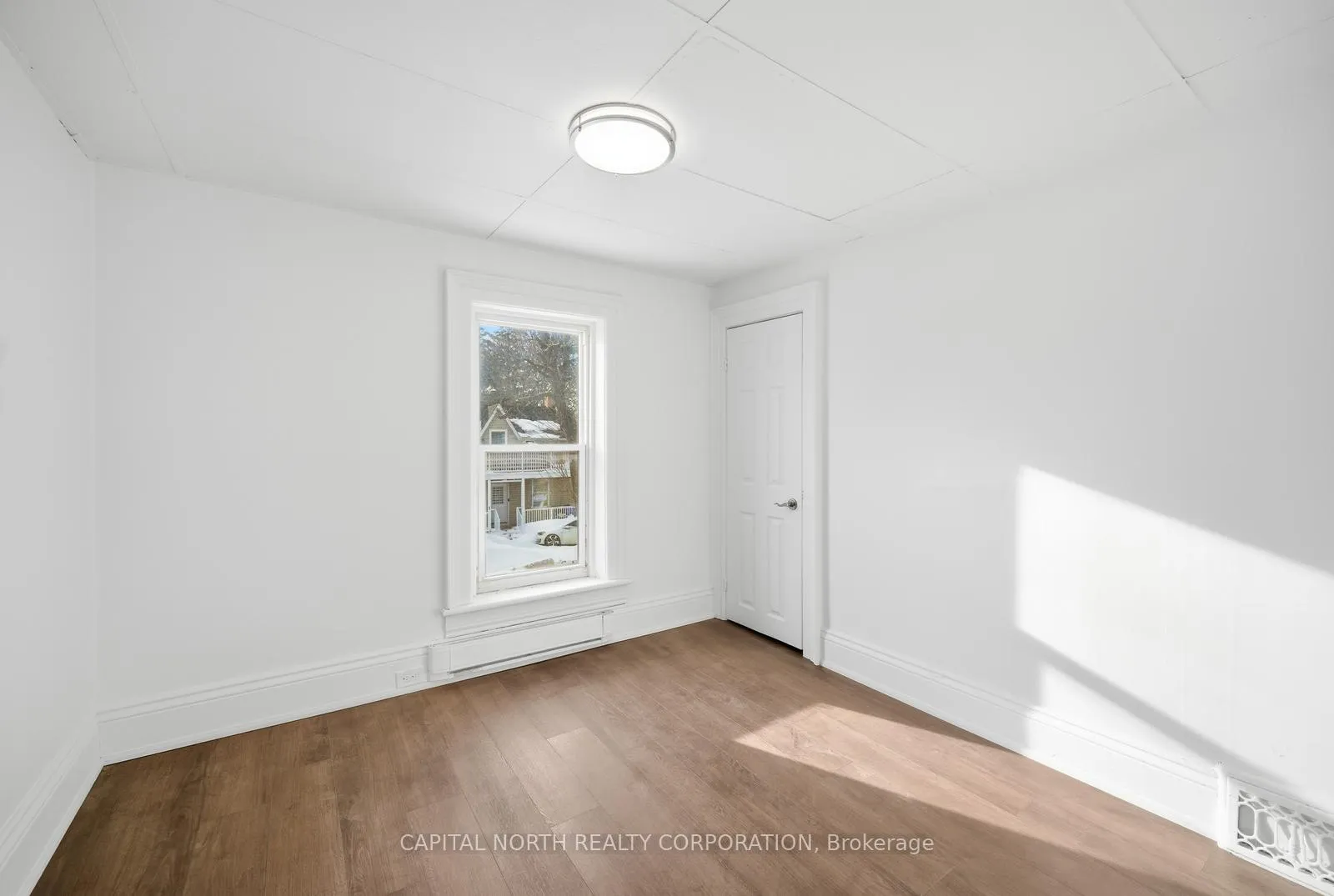 Photo 14 of Unit 1, 104 Wellington Street E, Aurora, Aurora Village — HOMEH