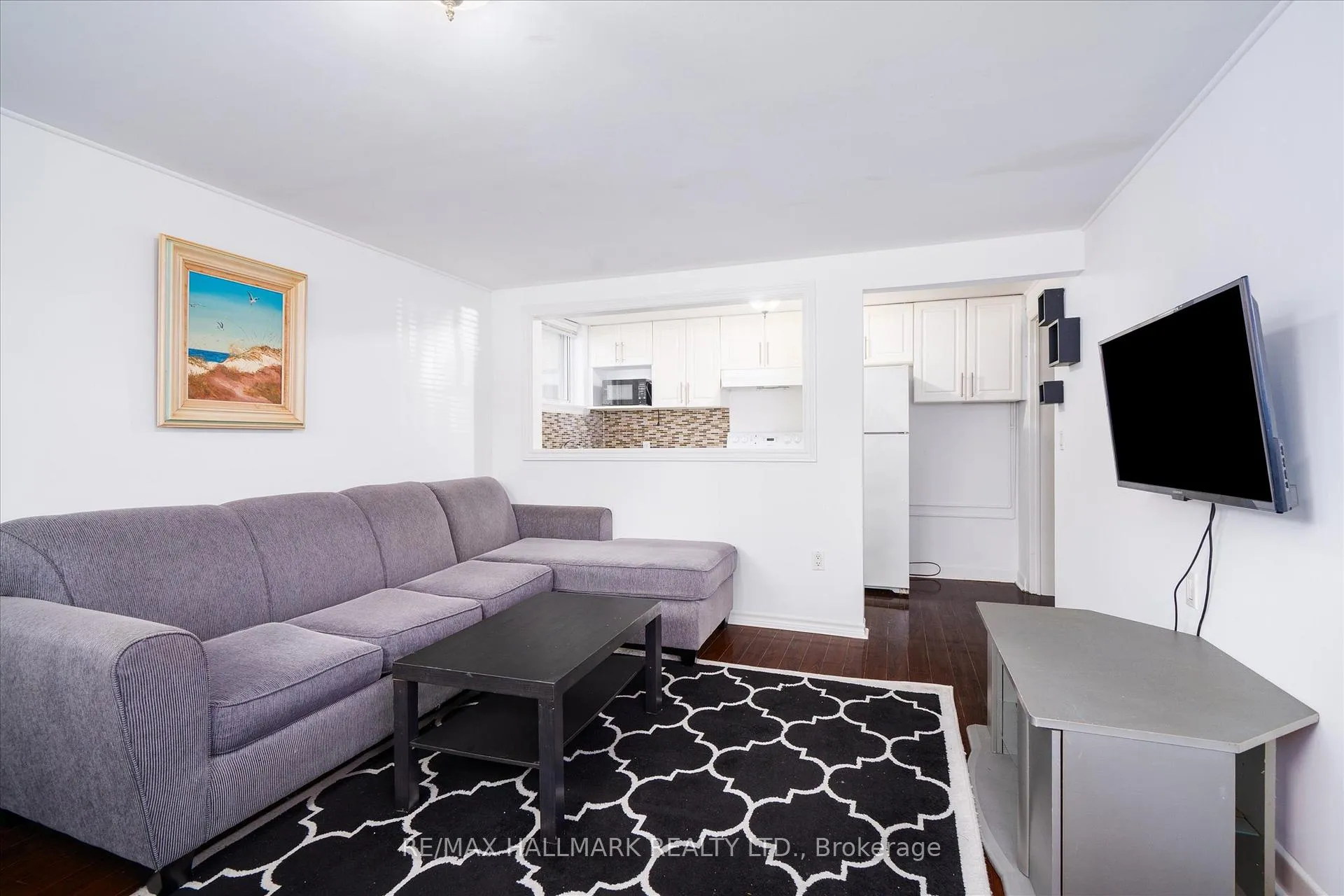 Photo 4 of Unit Lower, 224 Pickering Street, Toronto, East End-Danforth — HOMEH