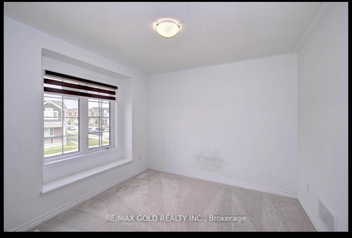 Photo 10 of 127 Histand Trail, Kitchener — HOMEH