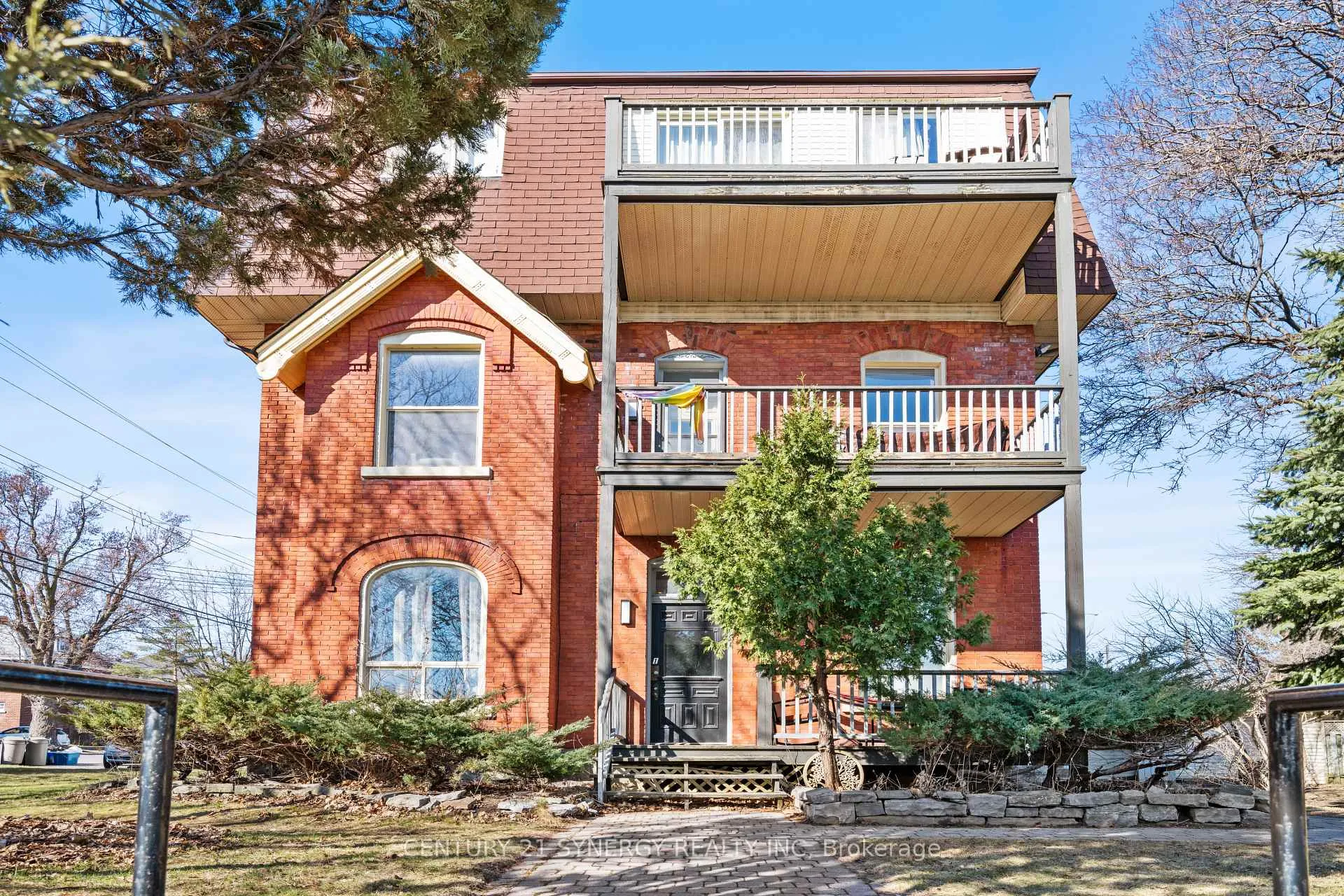 Front of Unit 1, 190 Bayswater Avenue