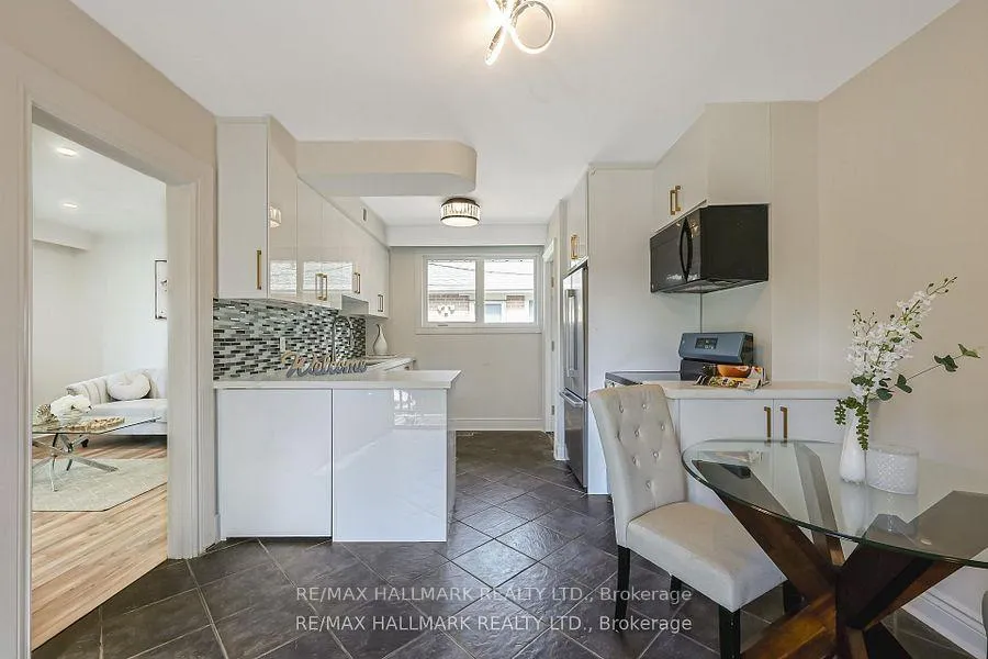 Photo 10 of 51 Aurora Heights Drive, Aurora, Aurora Heights — HOMEH