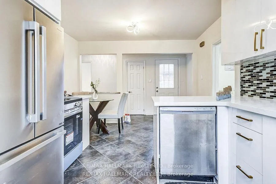 Photo 15 of 51 Aurora Heights Drive, Aurora, Aurora Heights — HOMEH