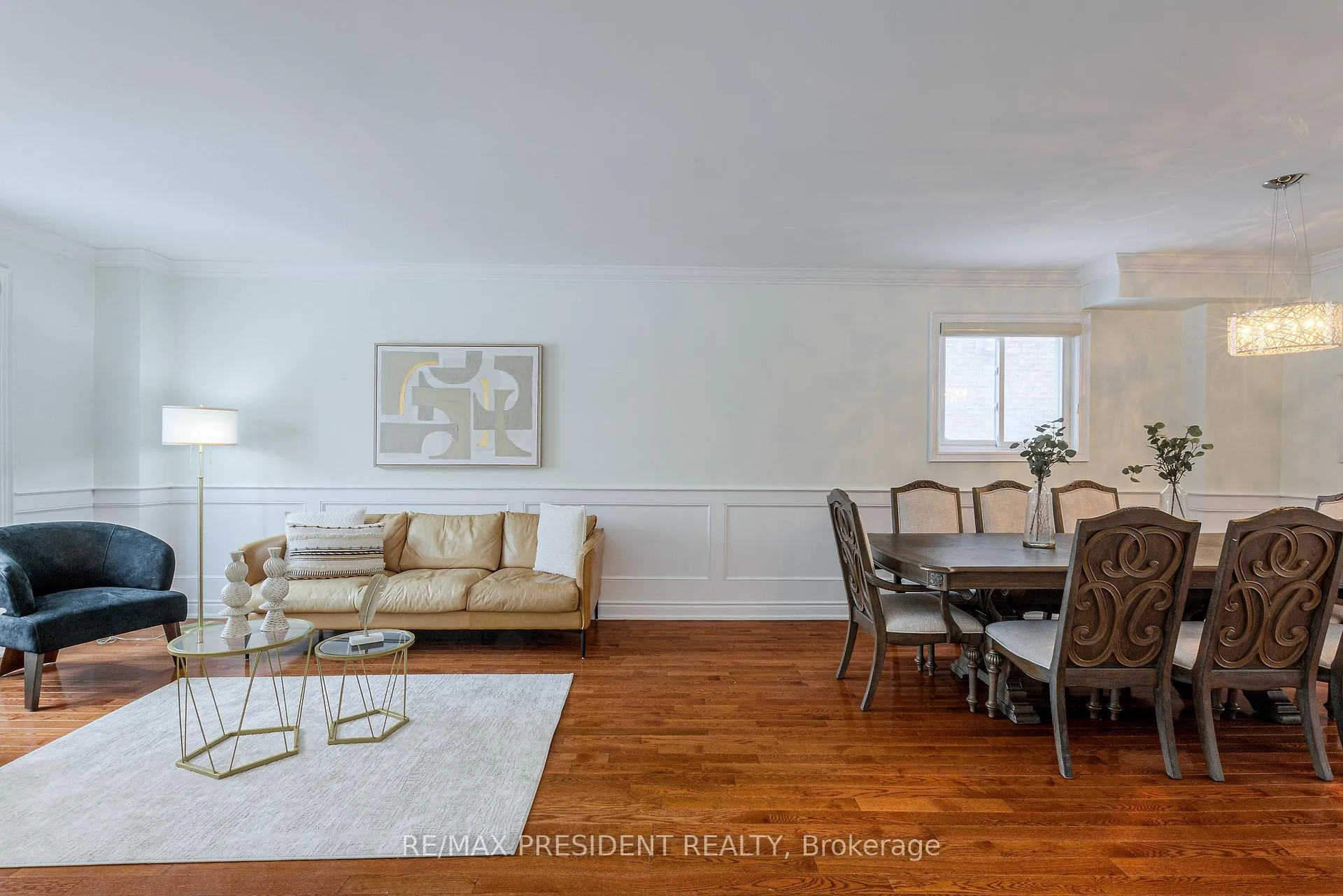 Photo 6 of 42 Mount Forest Drive, Brampton, Heart Lake West — HOMEH