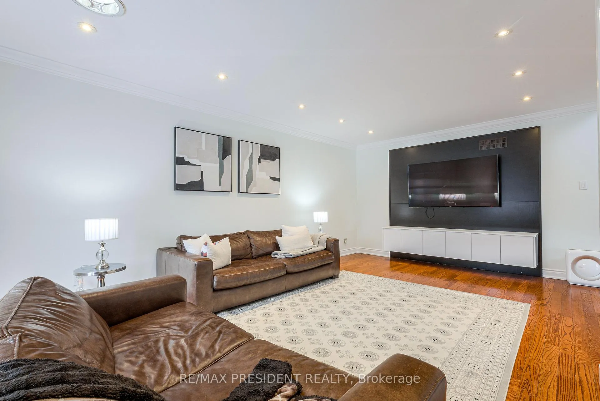 Photo 23 of 42 Mount Forest Drive, Brampton, Heart Lake West — HOMEH