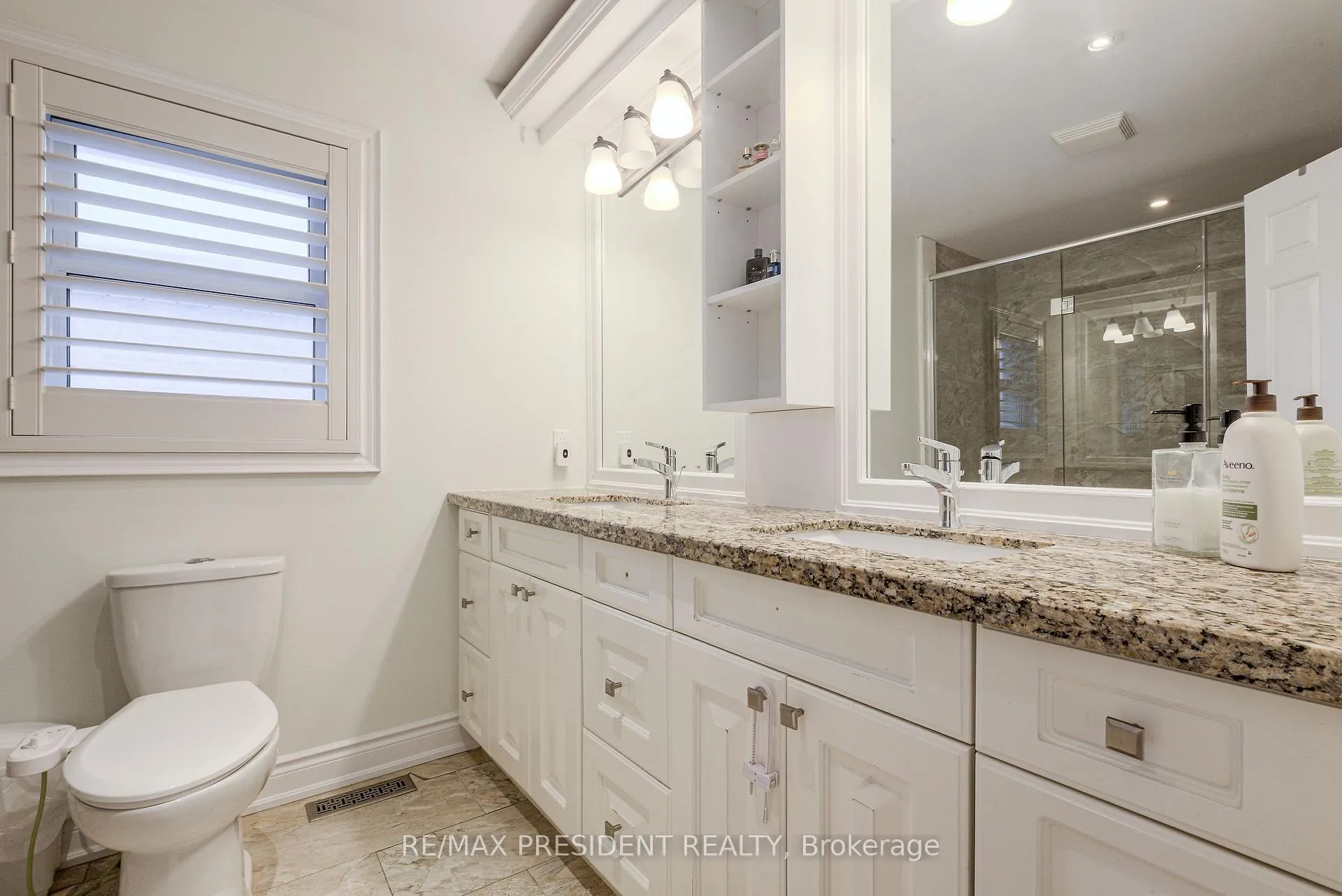 Photo 40 of 42 Mount Forest Drive, Brampton, Heart Lake West — HOMEH