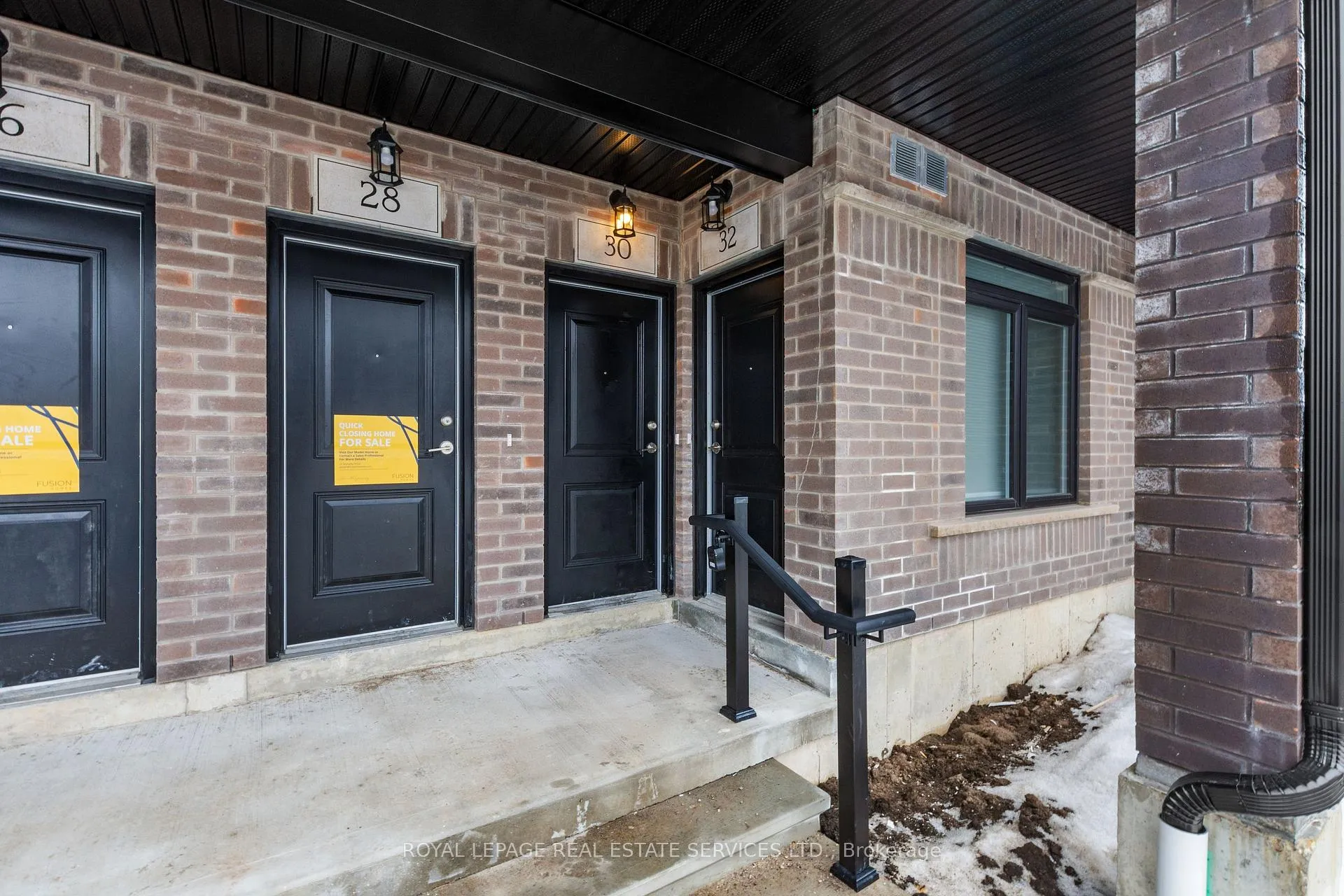 Photo 3 of 30 Thatcher Drive, Guelph, Kortright East — HOMEH