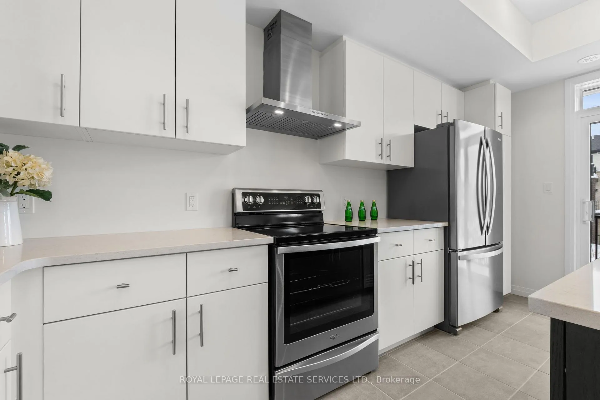 Photo 9 of 30 Thatcher Drive, Guelph, Kortright East — HOMEH
