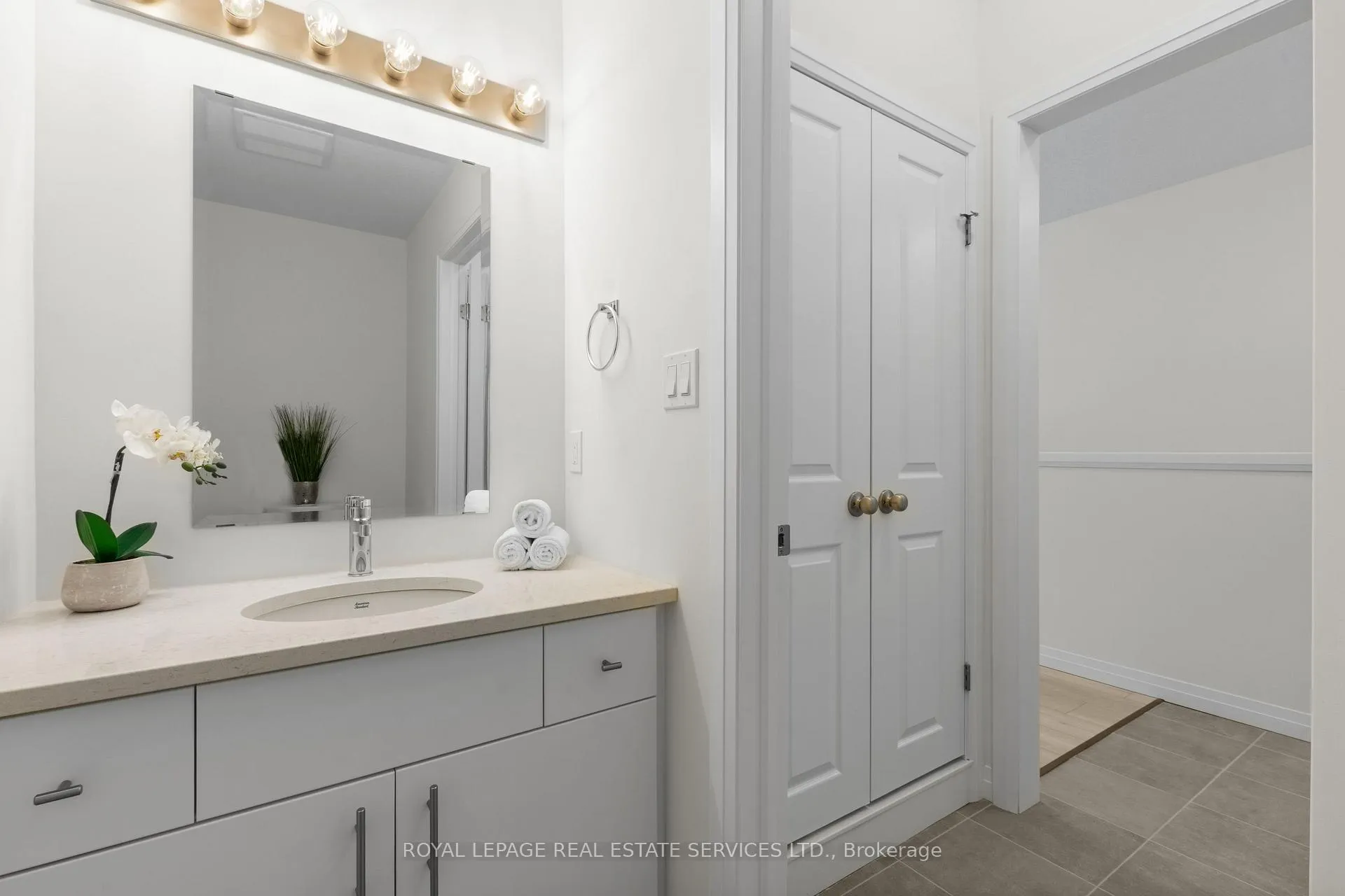 Photo 10 of 30 Thatcher Drive, Guelph, Kortright East — HOMEH