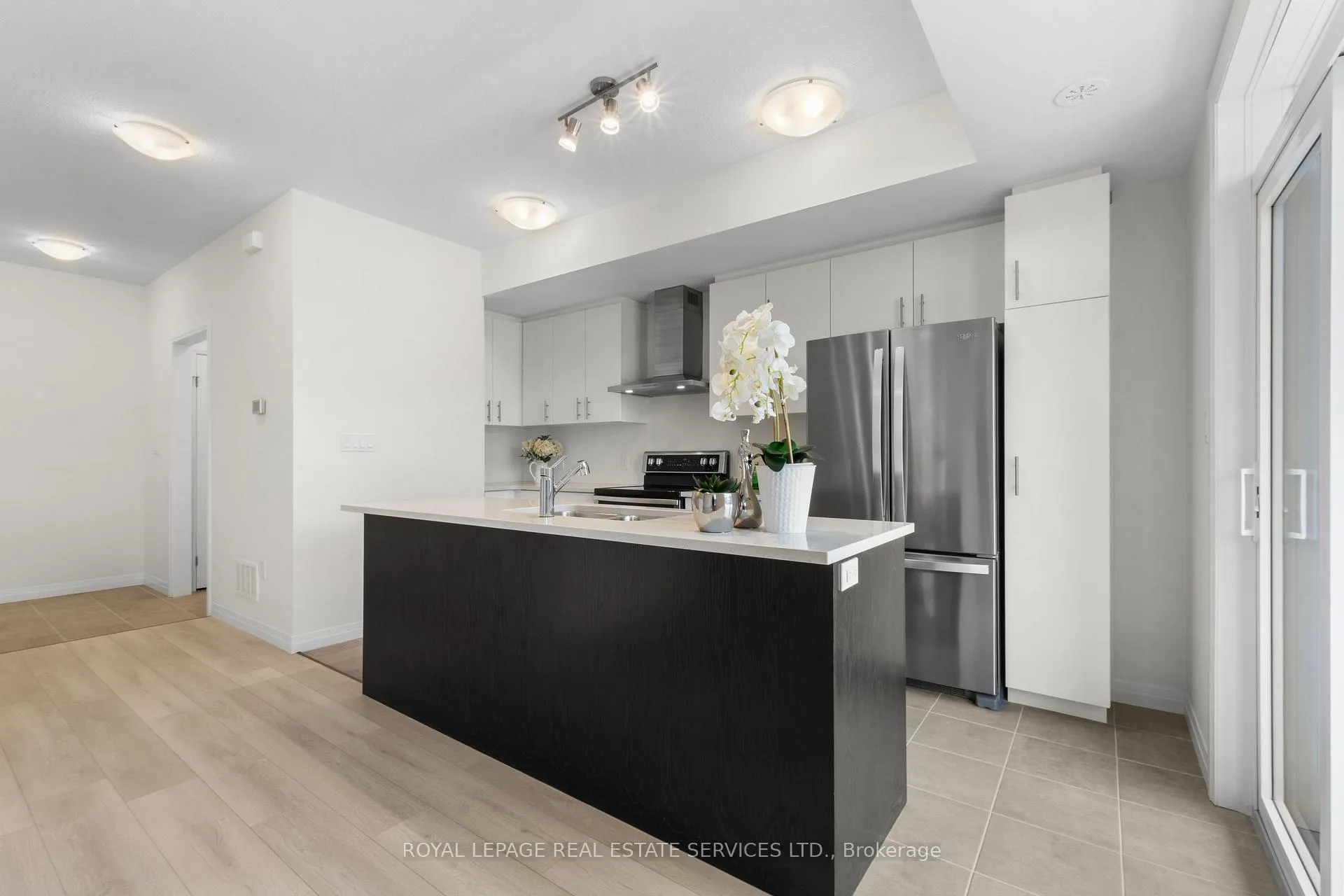 Photo 13 of 30 Thatcher Drive, Guelph, Kortright East — HOMEH